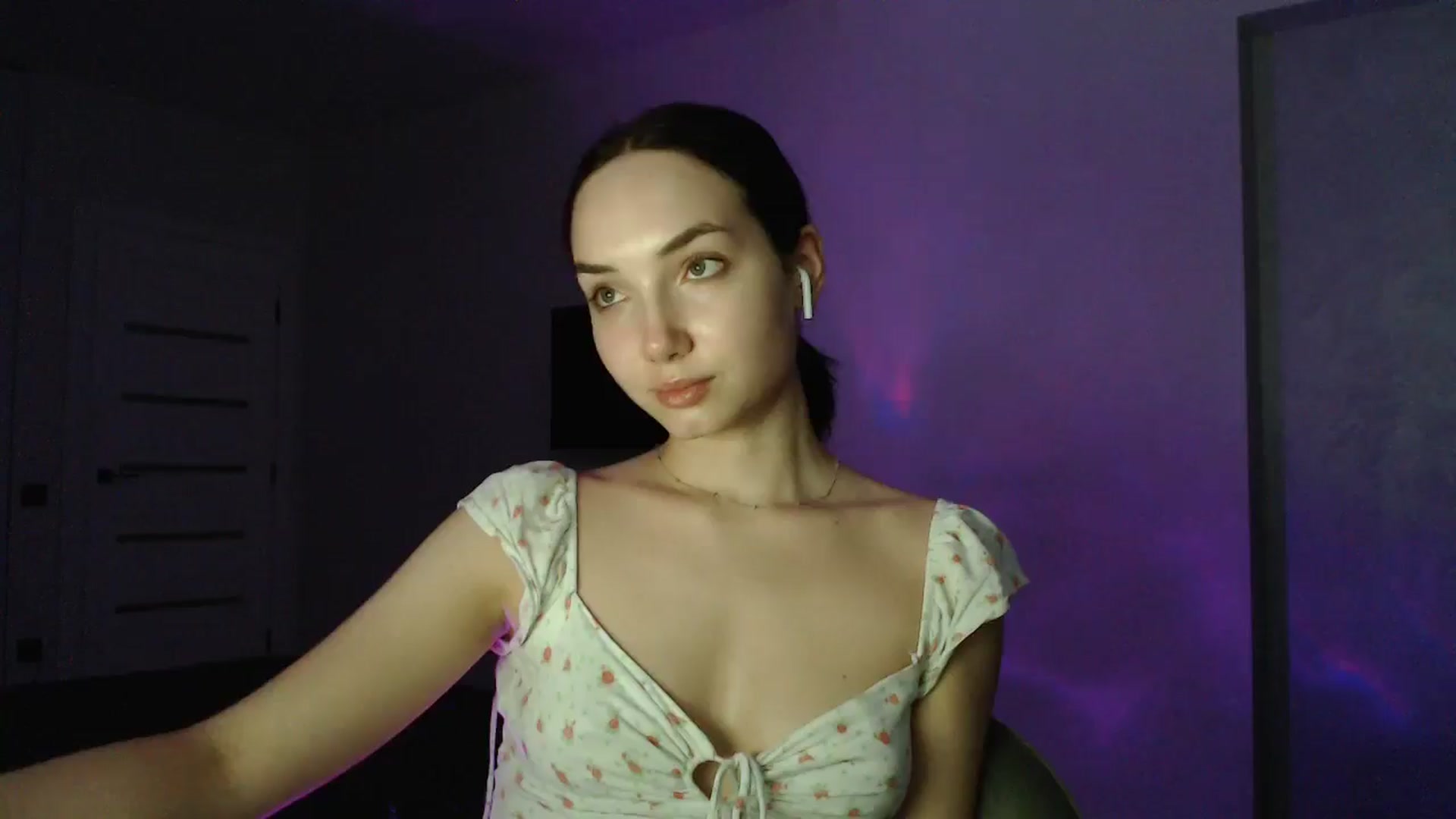 Gallery image thumbnail from Browncat04's myfreecams stream on, 08/22/2024, 16:32 image 12 of 20