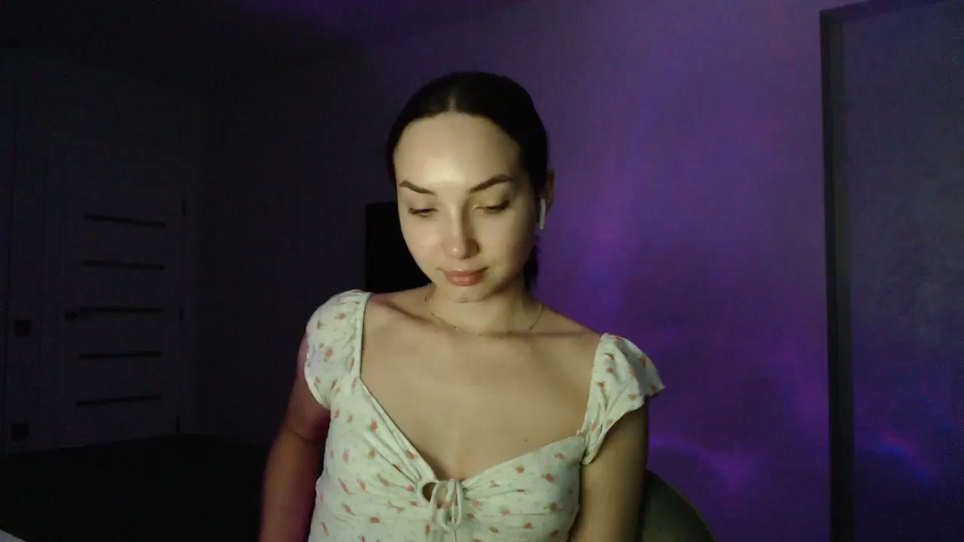 Gallery image thumbnail from Browncat04's myfreecams stream on, 08/22/2024, 16:32 image 16 of 20