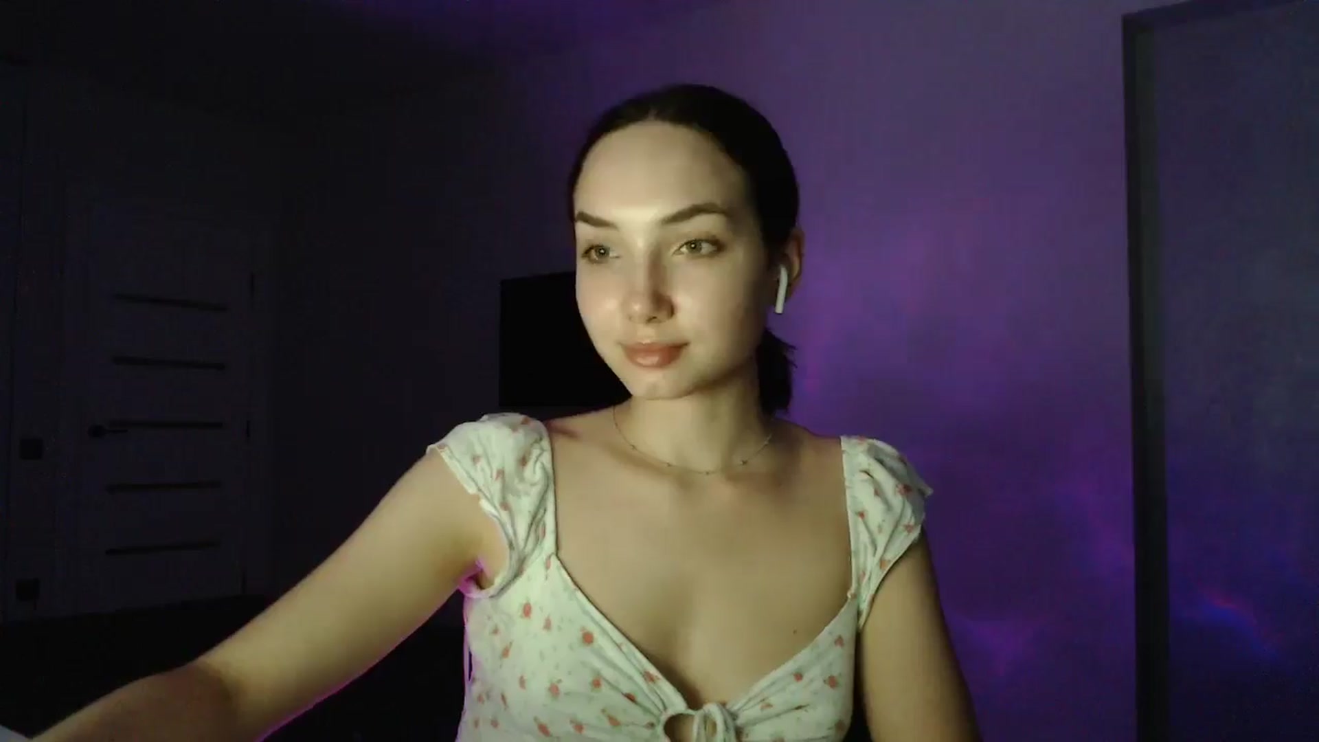 Gallery image thumbnail from Browncat04's myfreecams stream on, 08/22/2024, 16:32 image 18 of 20