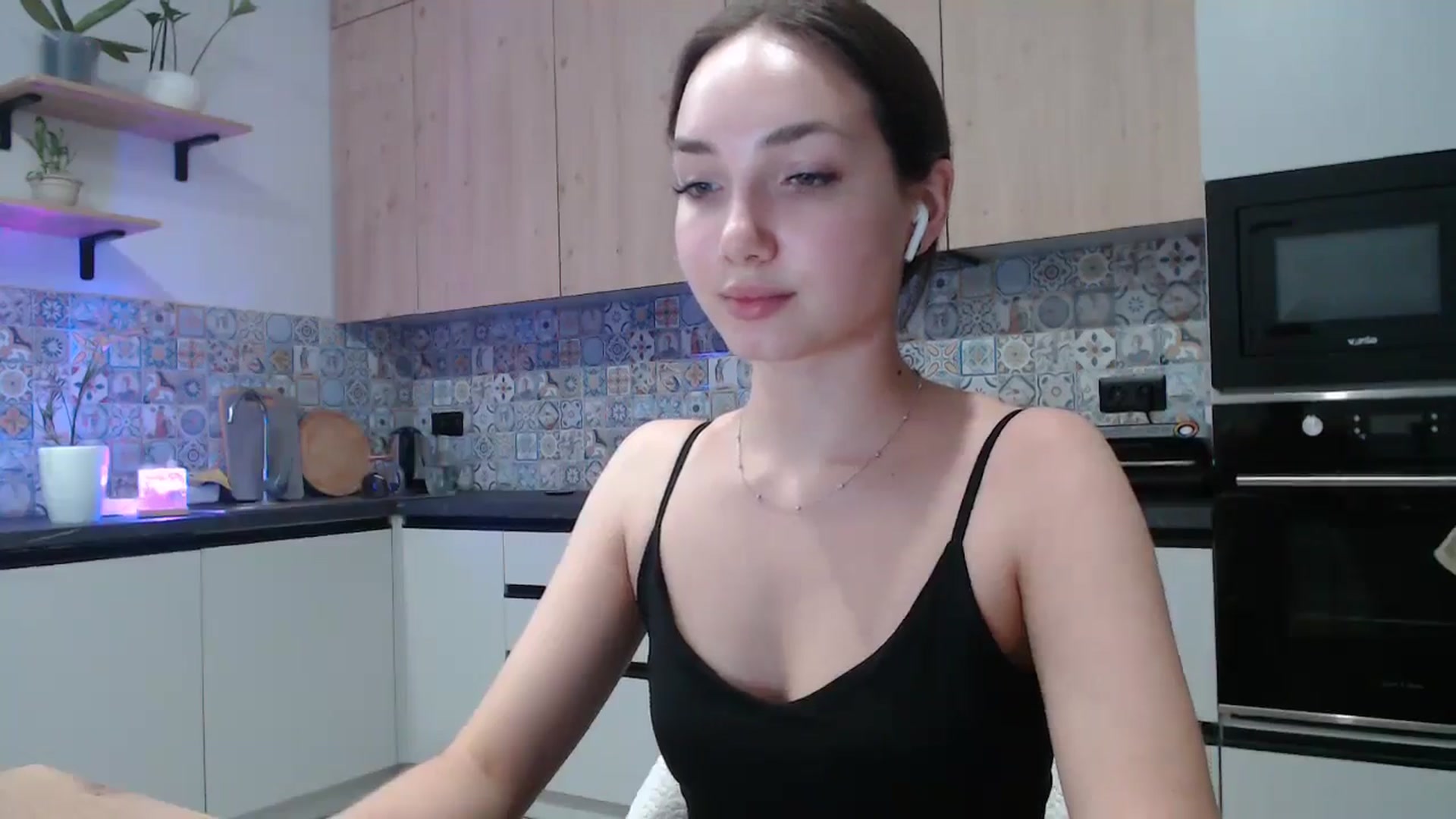 Gallery image thumbnail from Browncat04's myfreecams stream on, 09/30/2024, 17:37 image 20 of 20
