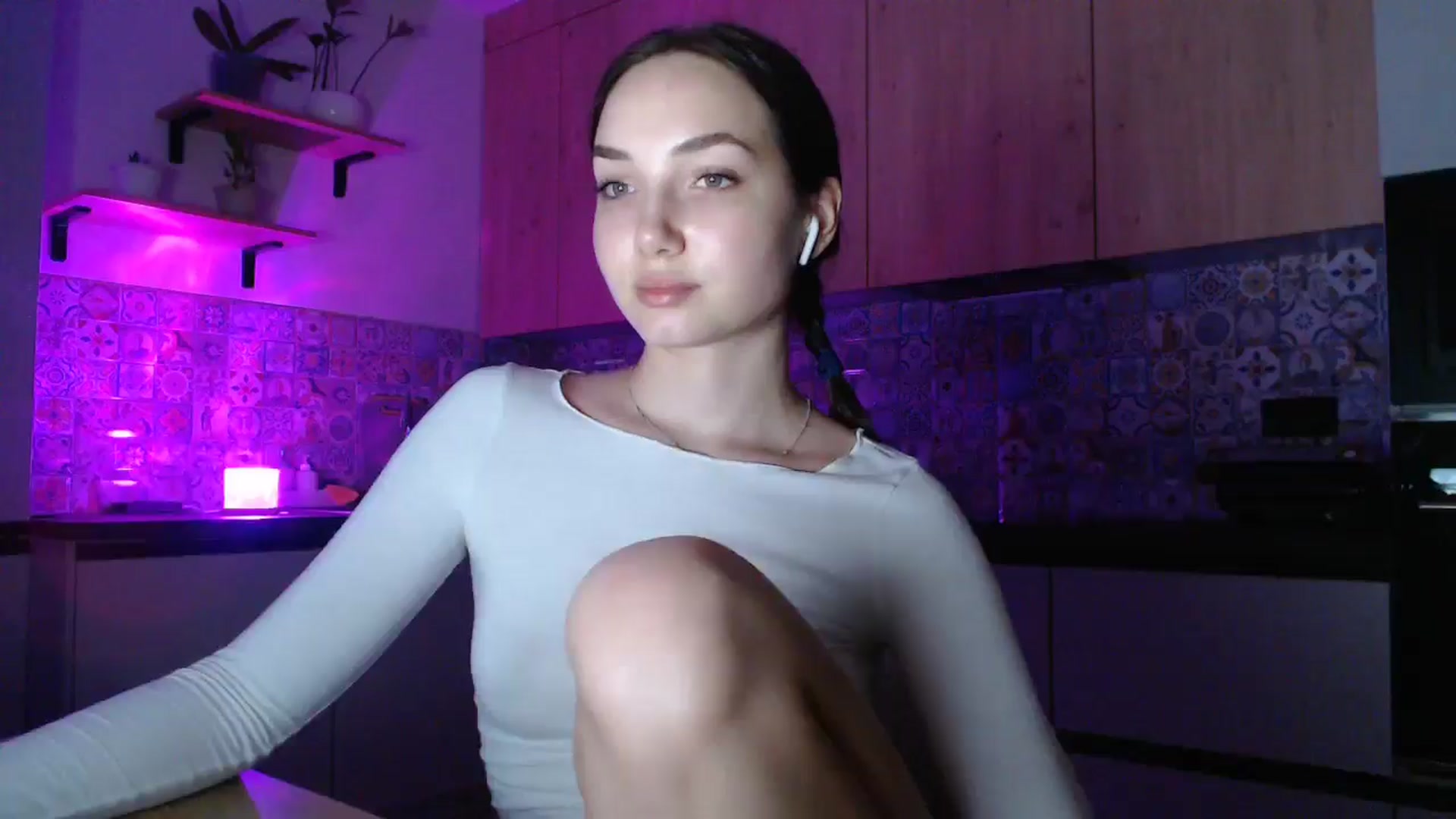 Gallery image thumbnail from Browncat04's myfreecams stream on, 10/04/2024, 19:23 image 13 of 20