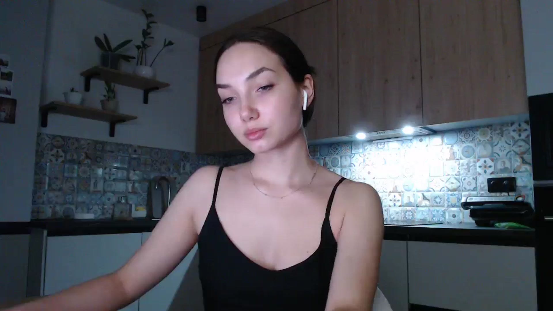 Gallery image thumbnail from Browncat04's myfreecams stream on, 10/05/2024, 16:14 image 18 of 20