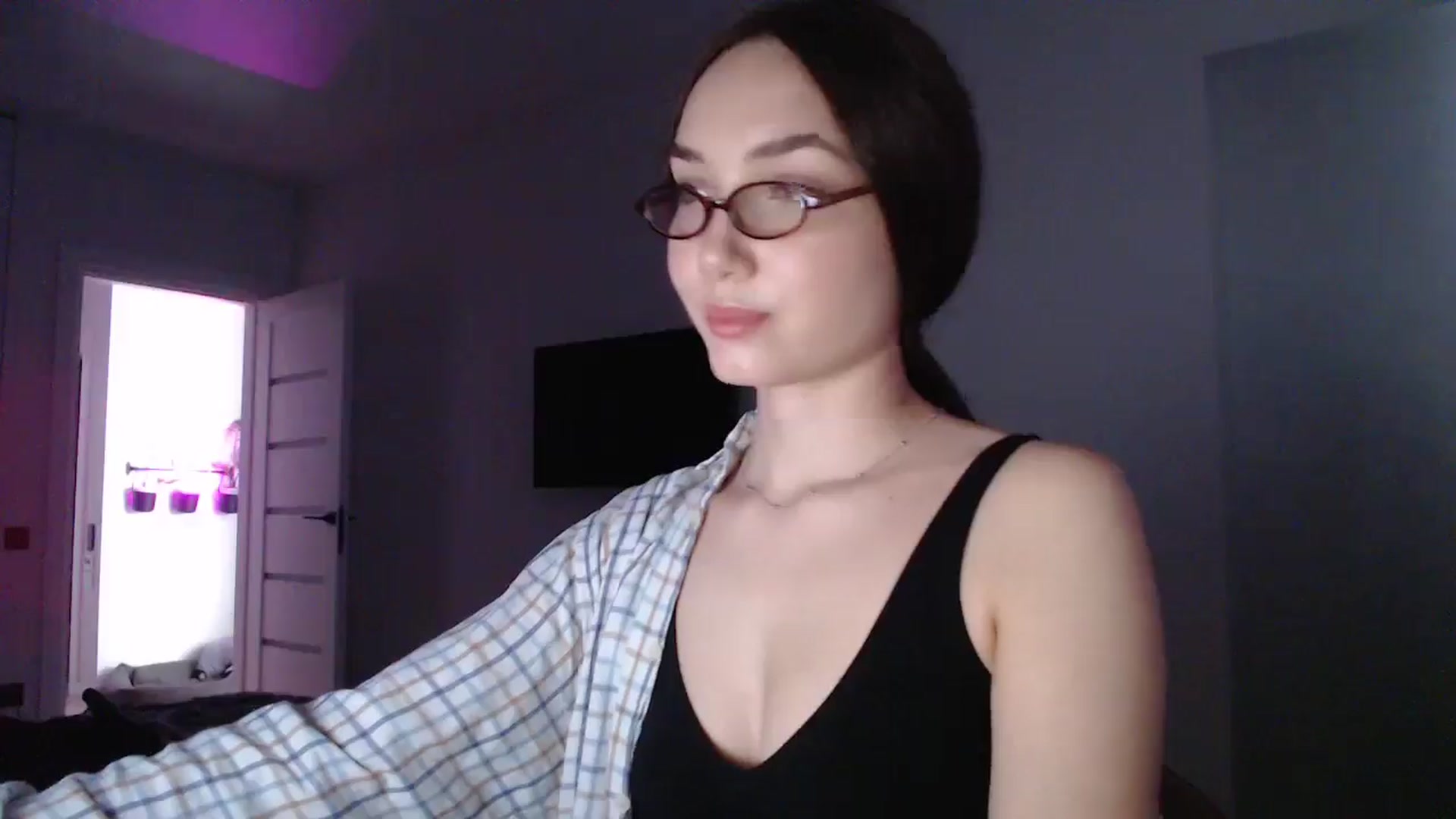 Gallery image thumbnail from Browncat04's myfreecams stream on, 10/11/2024, 14:29 image 16 of 20