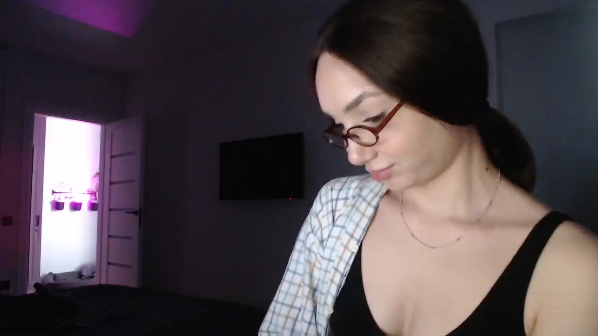 Gallery image thumbnail from Browncat04's myfreecams stream on, 10/11/2024, 14:29 image 18 of 20