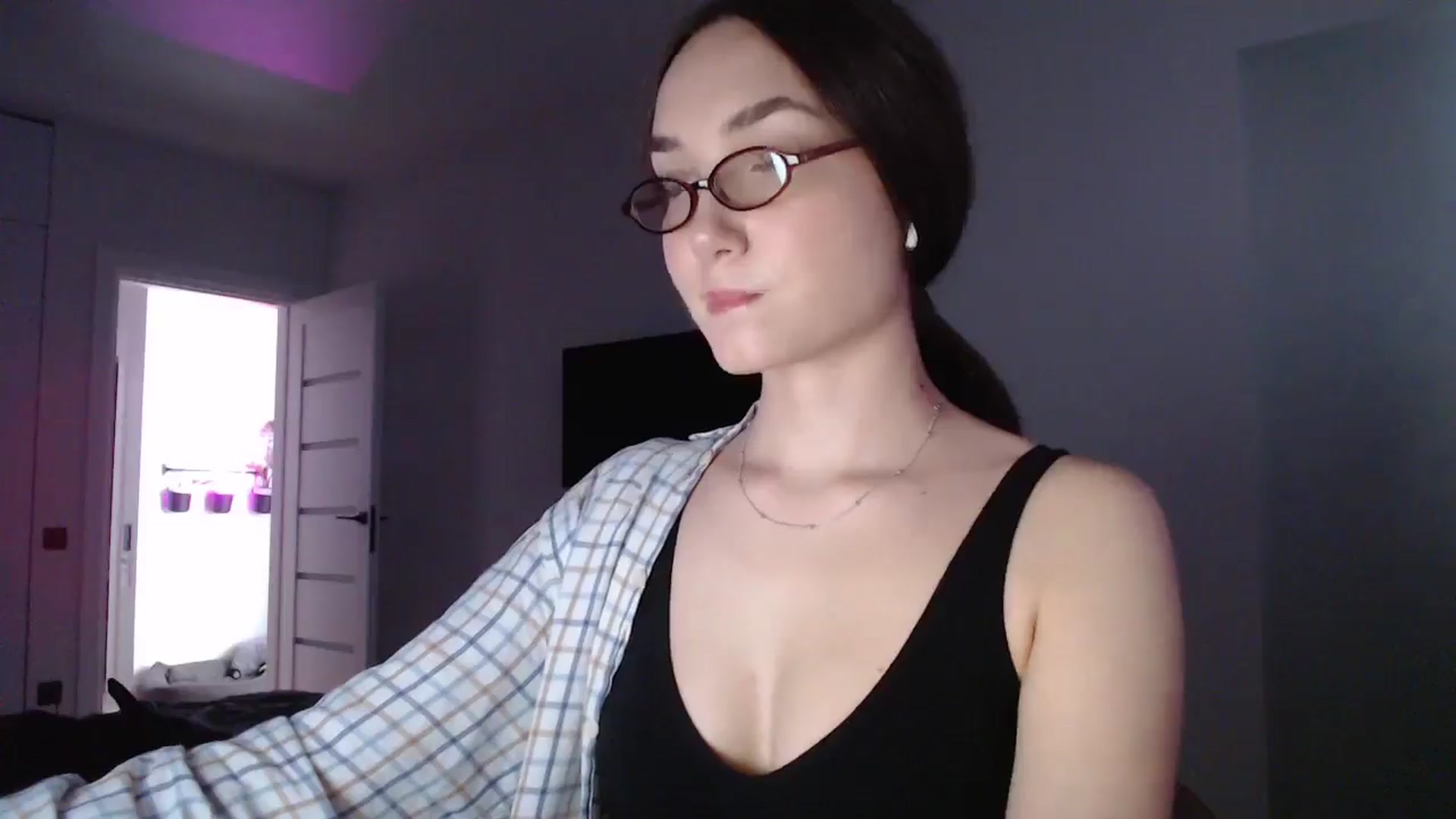 Gallery image thumbnail from Browncat04's myfreecams stream on, 10/11/2024, 14:29 image 7 of 20