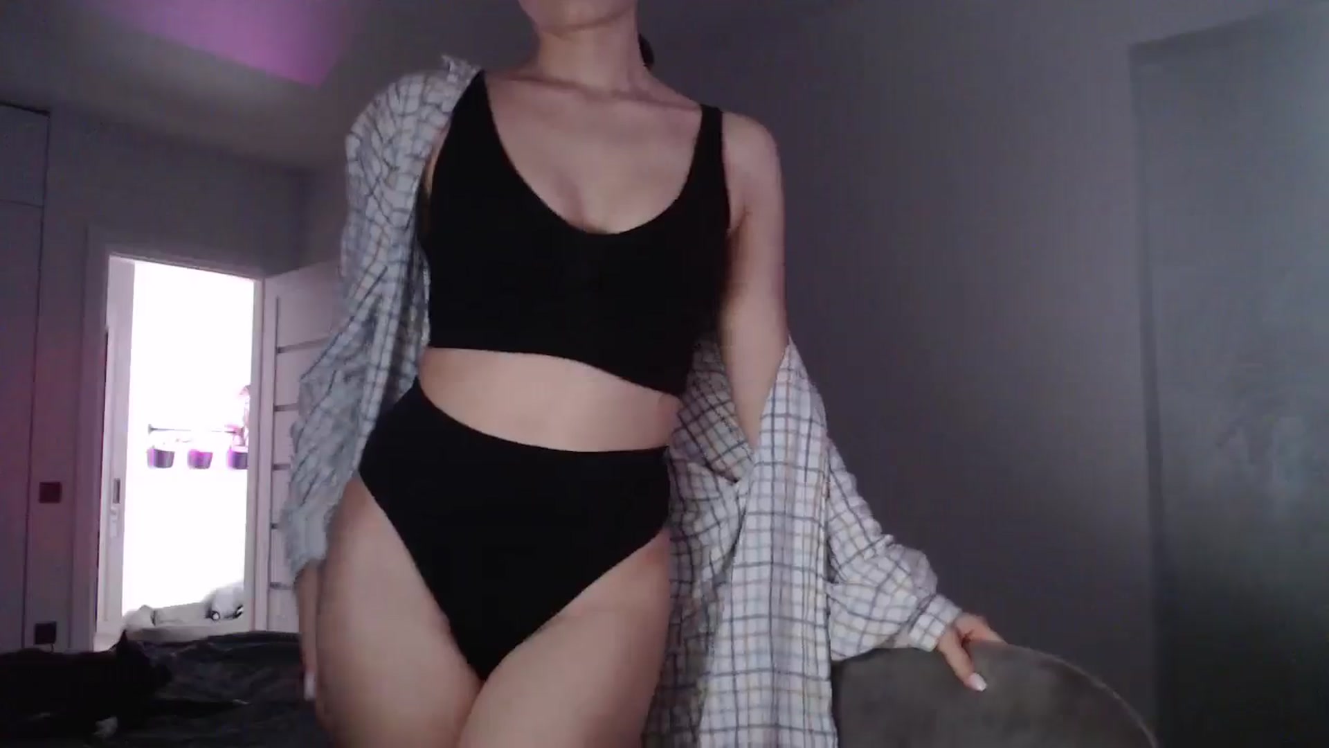 Gallery image thumbnail from Browncat04's myfreecams stream on, 10/11/2024, 14:29 image 3 of 20