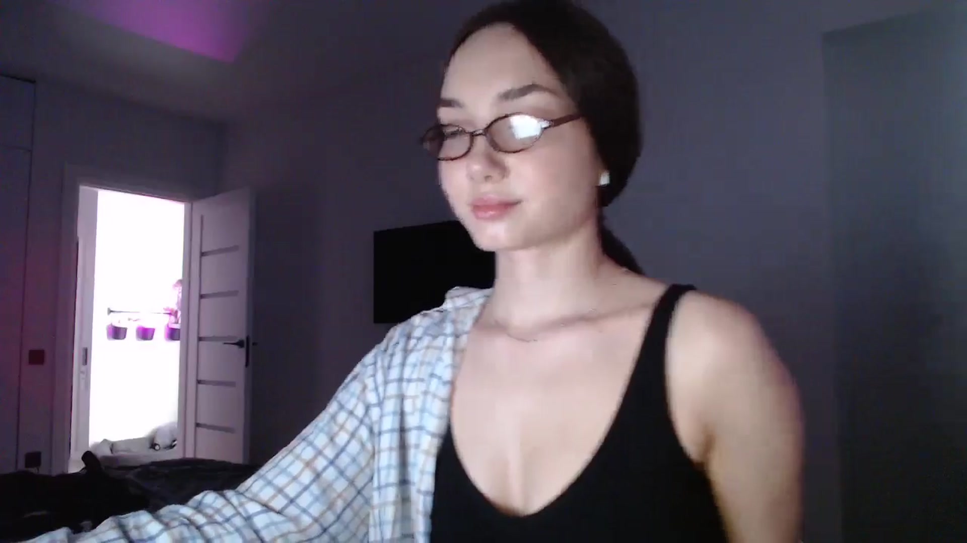 Gallery image thumbnail from Browncat04's myfreecams stream on, 10/11/2024, 14:29 image 10 of 20