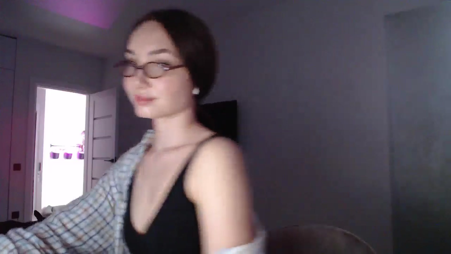 Gallery image thumbnail from Browncat04's myfreecams stream on, 10/11/2024, 14:29 image 6 of 20