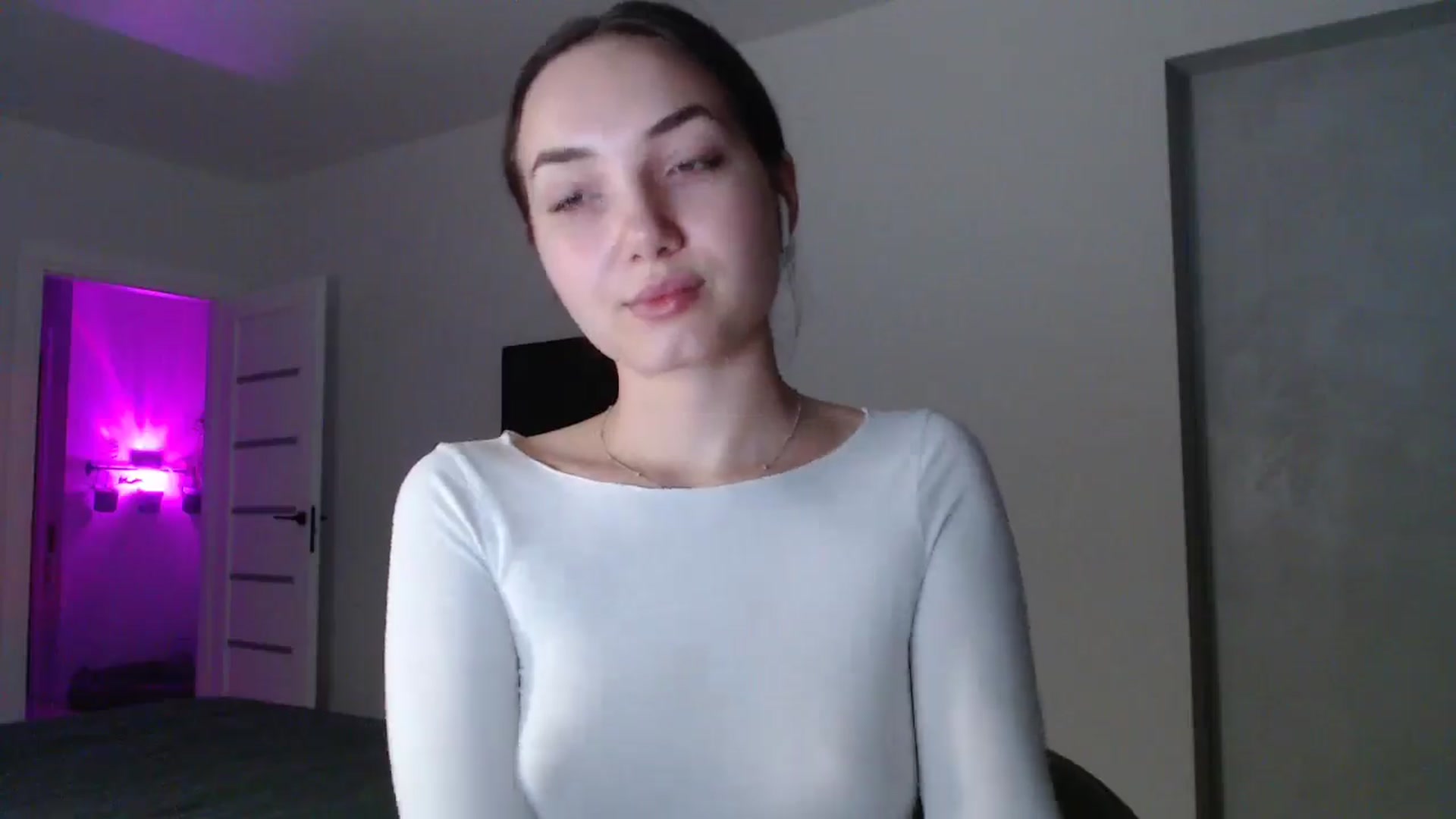 Gallery image thumbnail from Browncat04's myfreecams stream on, 10/14/2024, 15:47 image 15 of 20