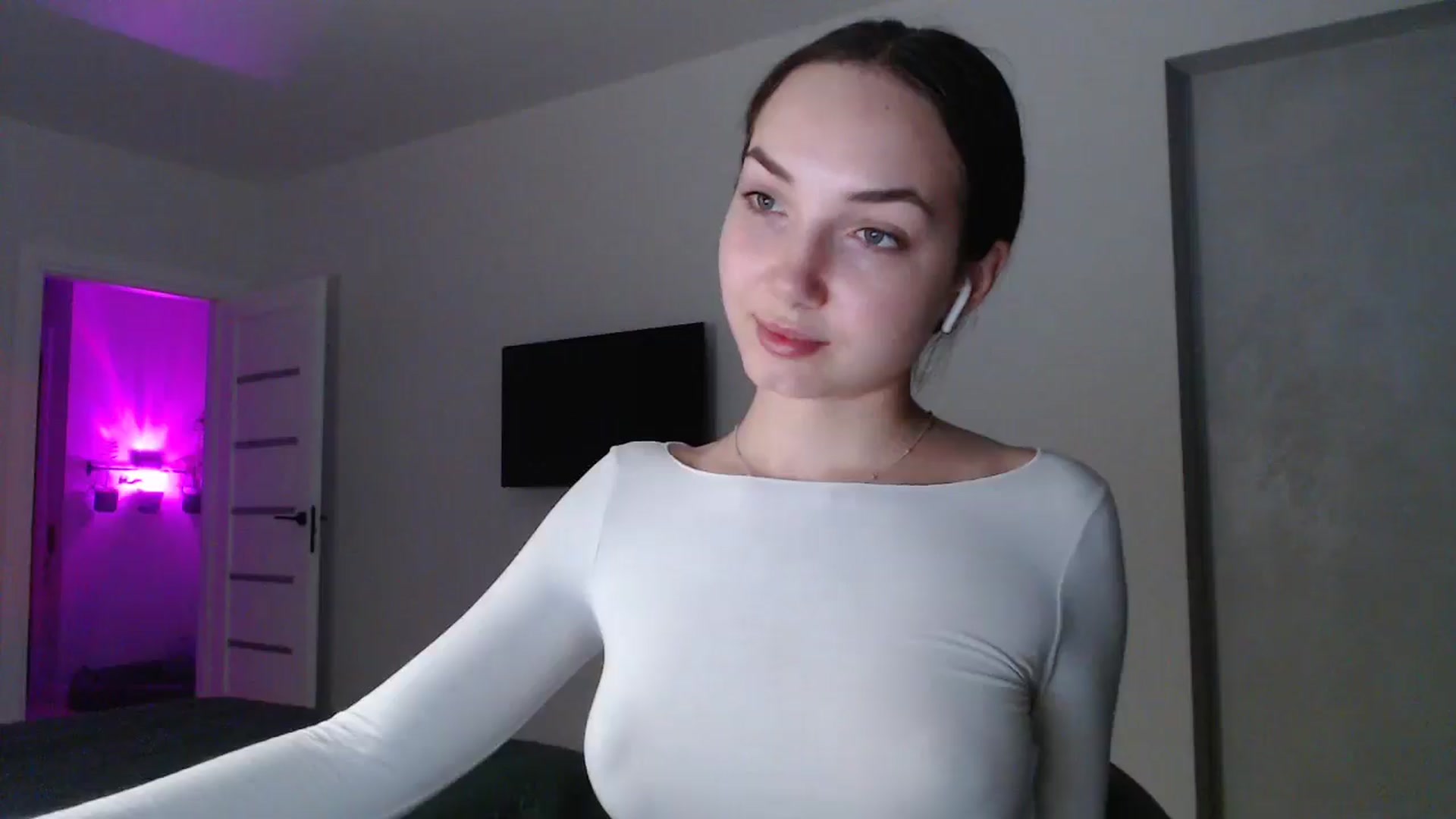Gallery image thumbnail from Browncat04's myfreecams stream on, 10/14/2024, 15:47 image 13 of 20
