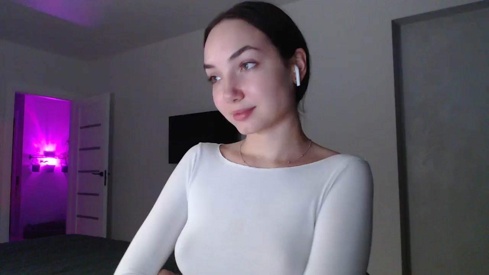 Gallery image thumbnail from Browncat04's myfreecams stream on, 10/14/2024, 15:47 image 9 of 20