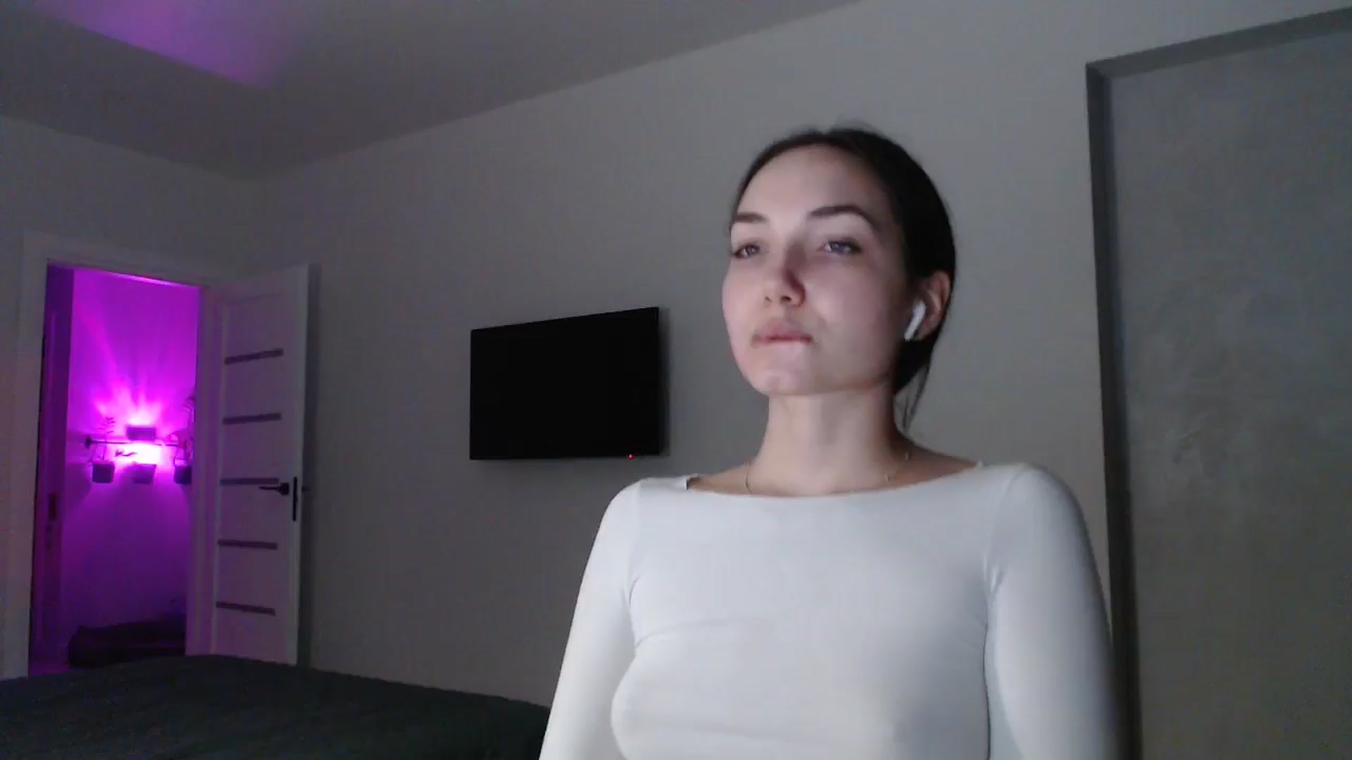 Gallery image thumbnail from Browncat04's myfreecams stream on, 10/14/2024, 17:09 image 15 of 20