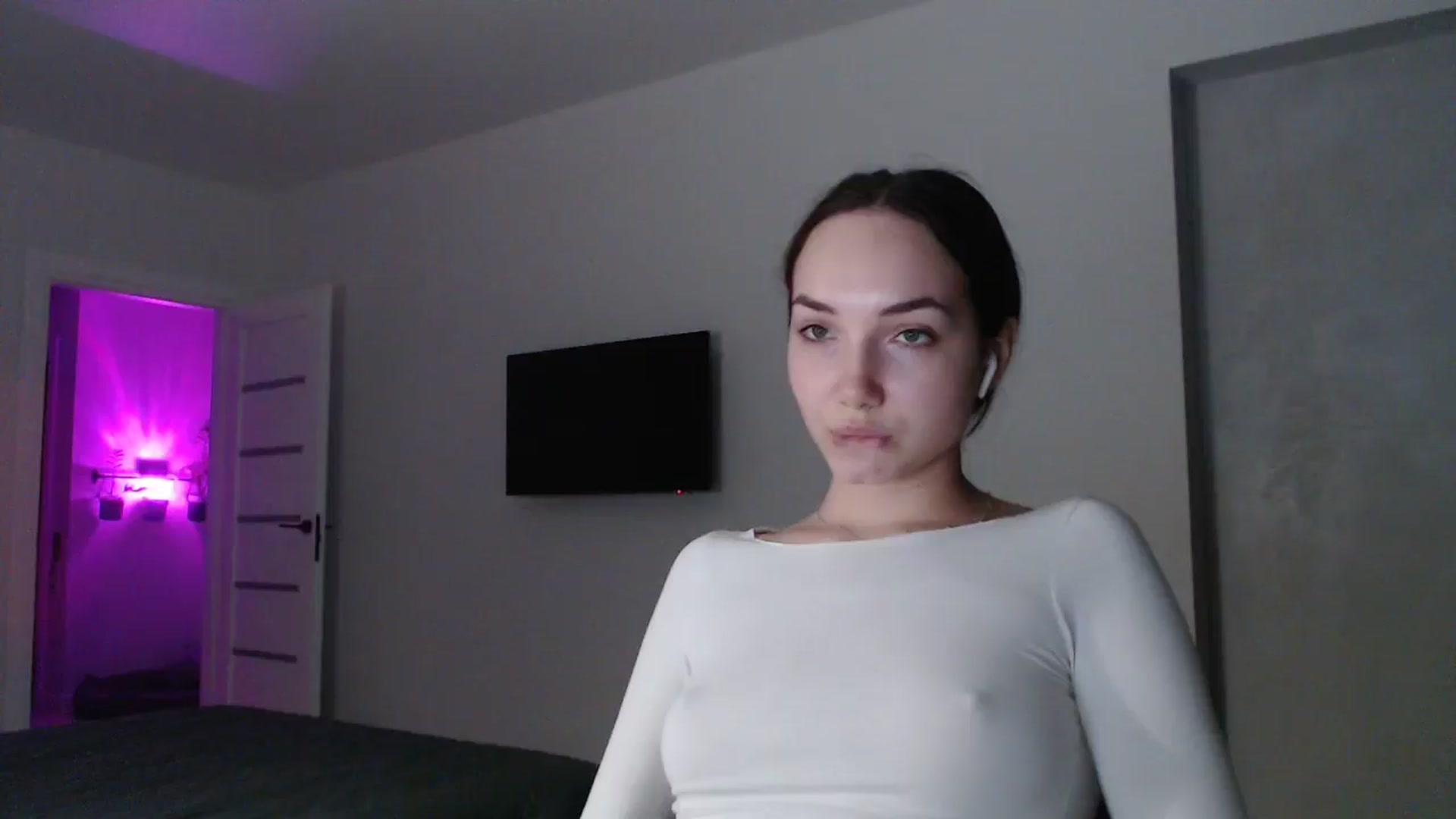 Gallery image thumbnail from Browncat04's myfreecams stream on, 10/14/2024, 17:09 image 13 of 20