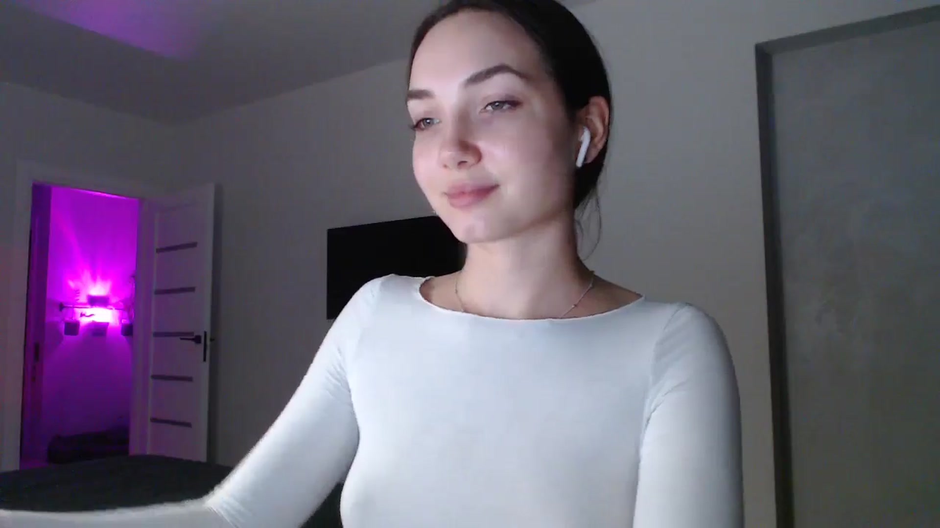 Gallery image thumbnail from Browncat04's myfreecams stream on, 10/14/2024, 17:09 image 16 of 20