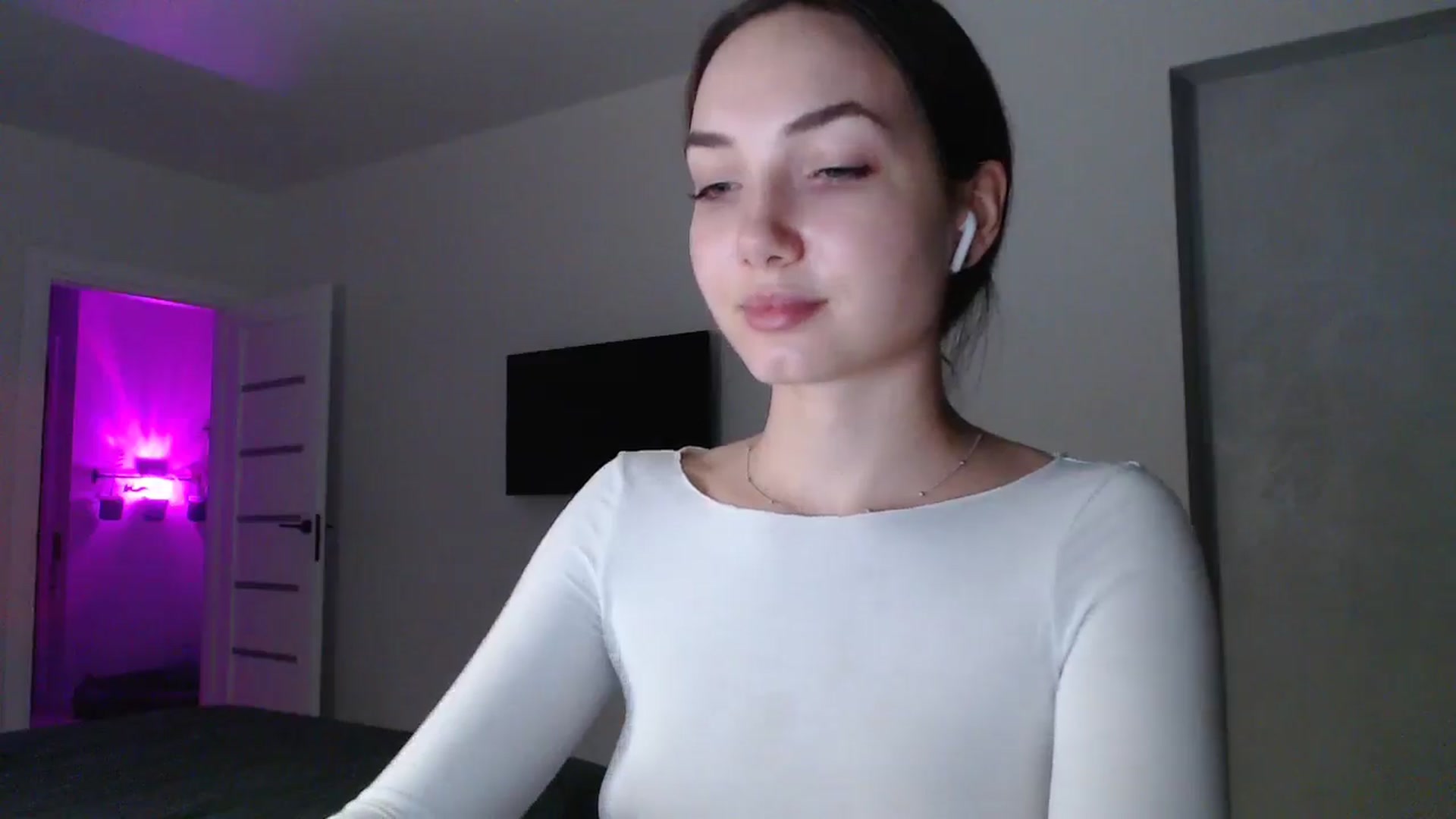 Gallery image thumbnail from Browncat04's myfreecams stream on, 10/14/2024, 17:09 image 8 of 20