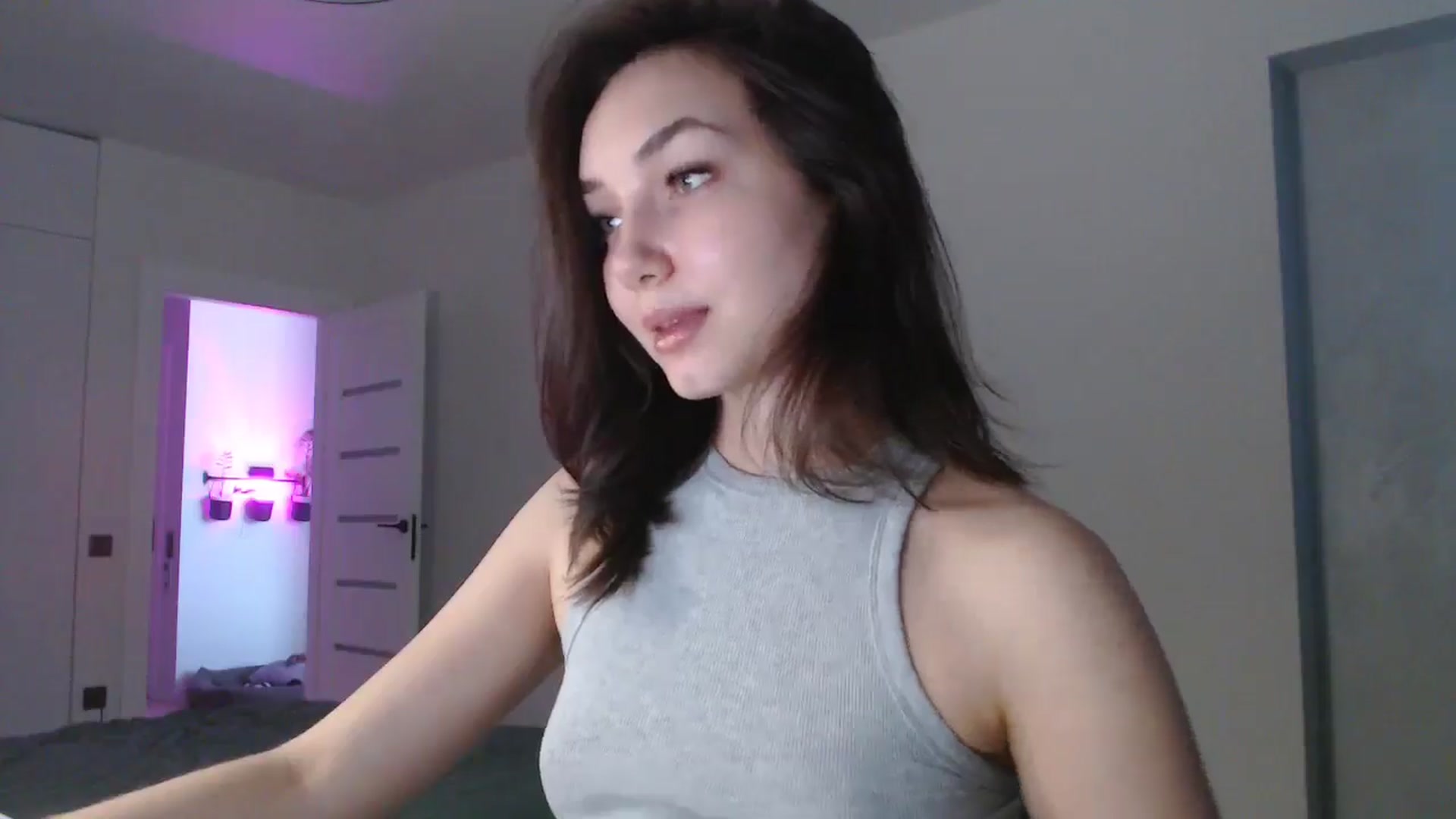 Gallery image thumbnail from Browncat04's myfreecams stream on, 10/20/2024, 14:42 image 8 of 20