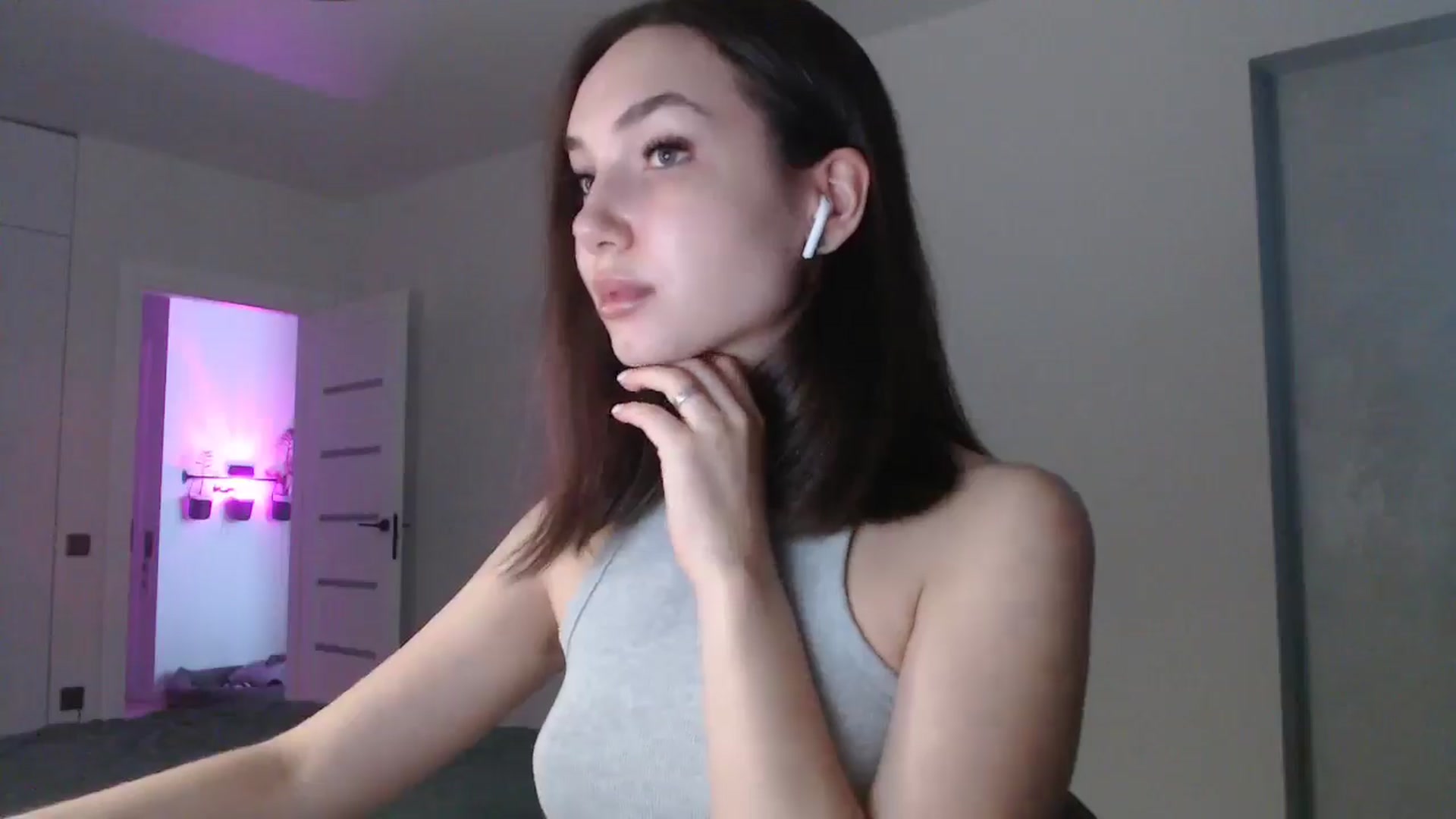 Gallery image thumbnail from Browncat04's myfreecams stream on, 10/20/2024, 14:42 image 13 of 20
