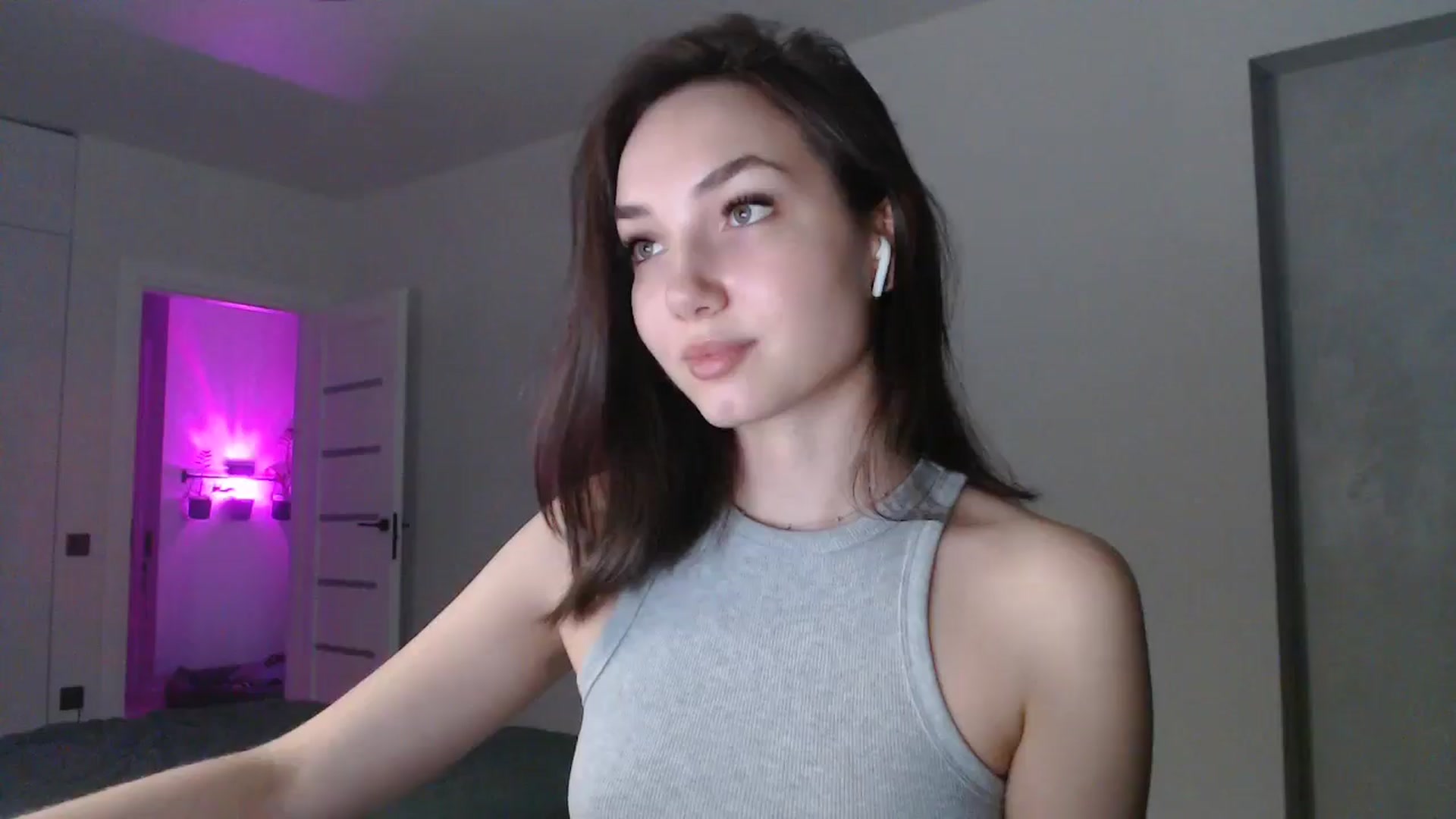 Gallery image thumbnail from Browncat04's myfreecams stream on, 10/20/2024, 15:33 image 7 of 20
