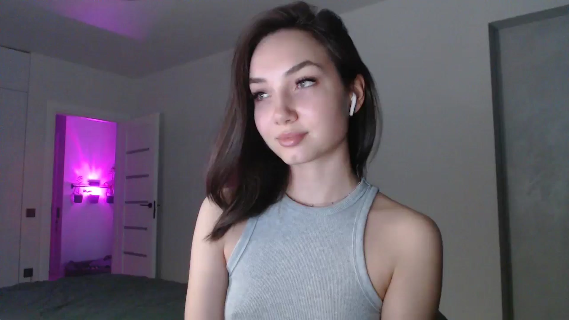 Gallery image thumbnail from Browncat04's myfreecams stream on, 10/20/2024, 15:33 image 6 of 20