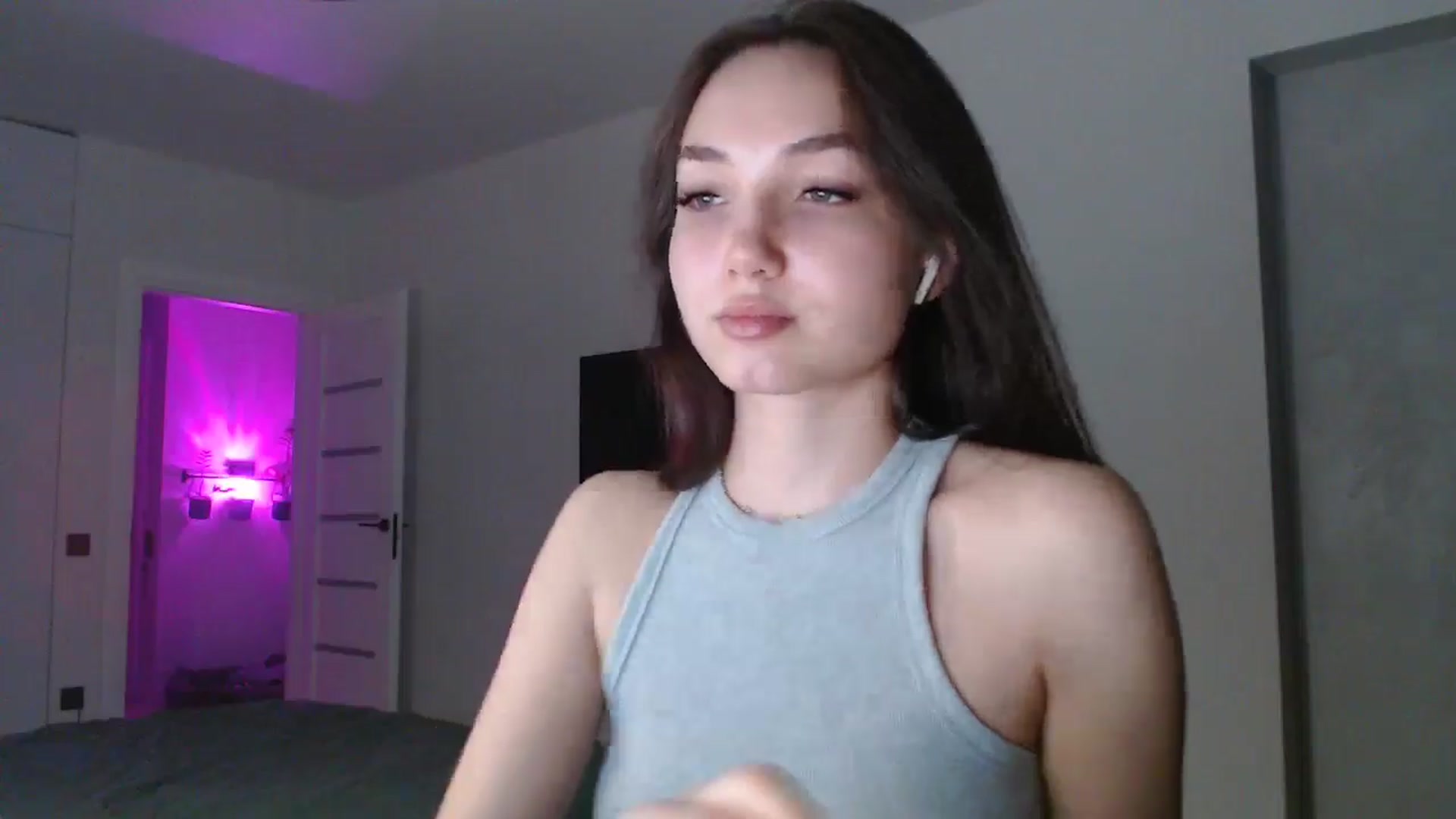 Gallery image thumbnail from Browncat04's myfreecams stream on, 10/20/2024, 15:33 image 12 of 20