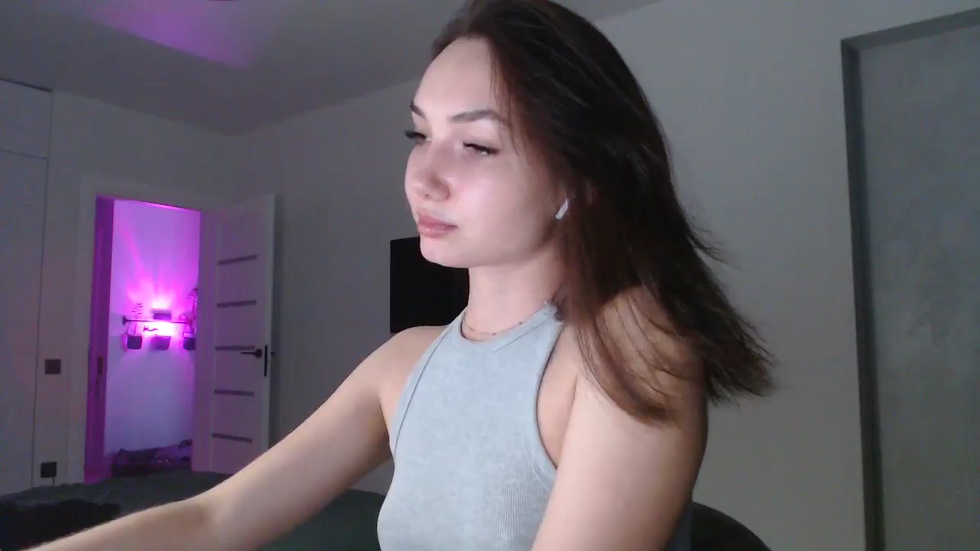 Gallery image thumbnail from Browncat04's myfreecams stream on, 10/20/2024, 15:33 image 3 of 20