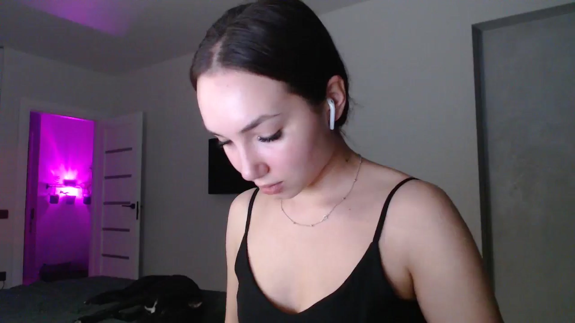 Gallery image thumbnail from Browncat04's myfreecams stream on, 10/29/2024, 15:59 image 8 of 20