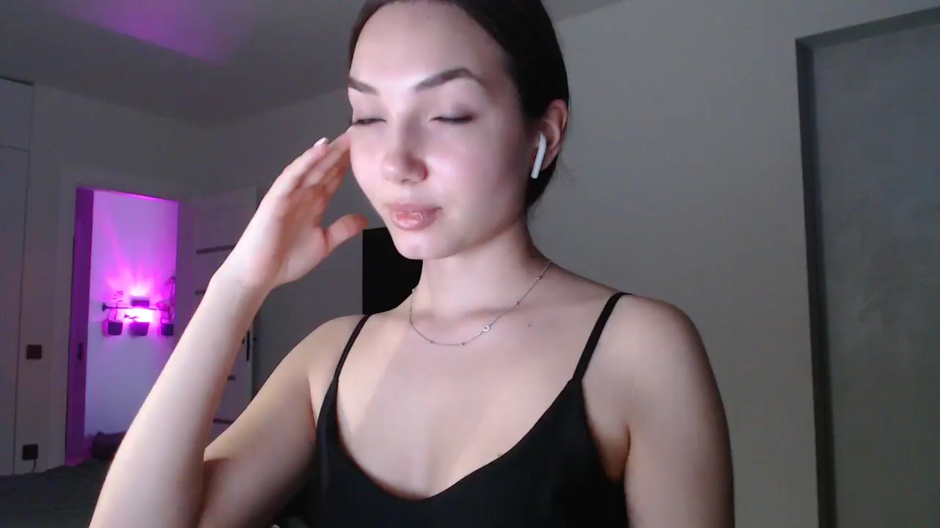 Gallery image thumbnail from Browncat04's myfreecams stream on, 10/29/2024, 15:59 image 1 of 20