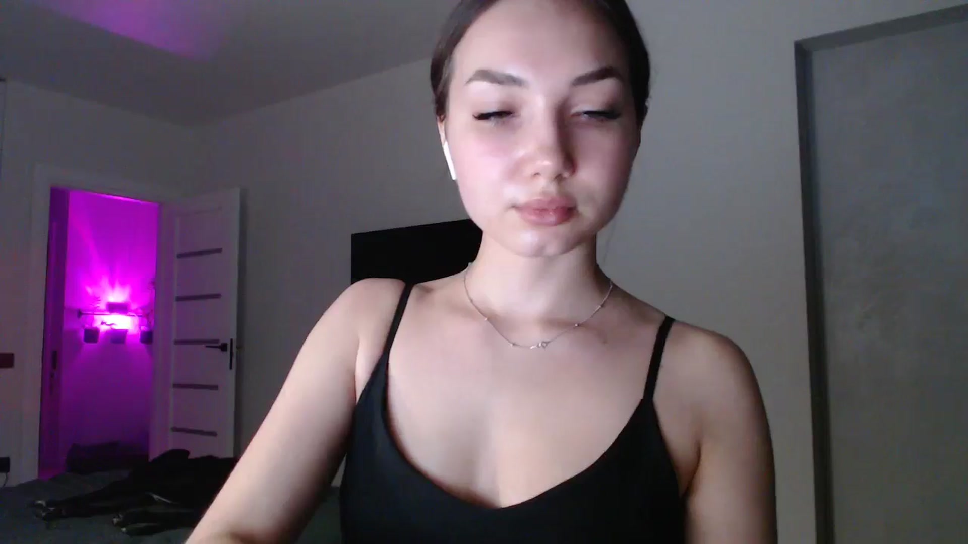 Gallery image thumbnail from Browncat04's myfreecams stream on, 10/29/2024, 15:59 image 17 of 20