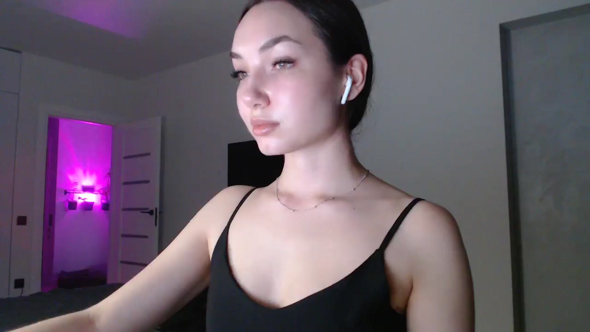 Gallery image thumbnail from Browncat04's myfreecams stream on, 10/29/2024, 15:59 image 4 of 20