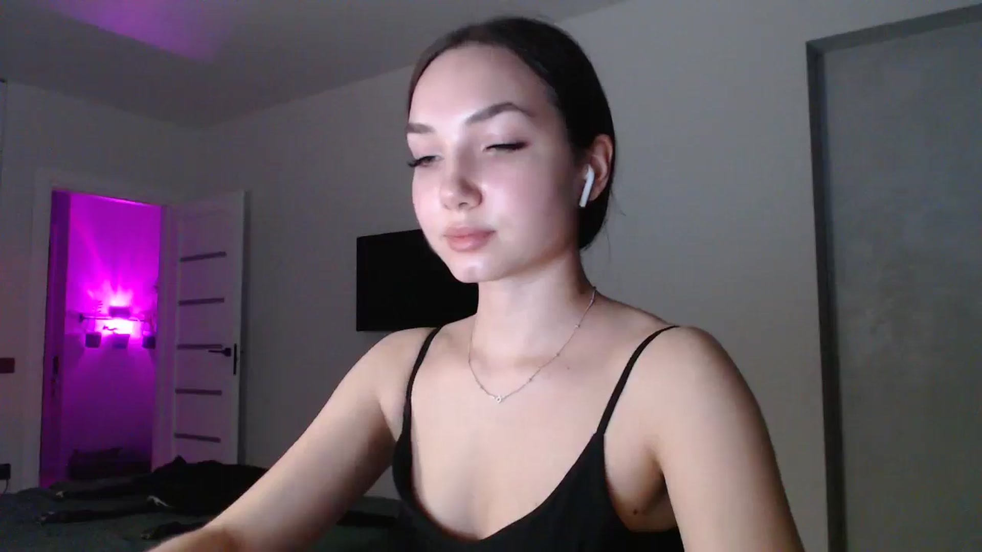 Gallery image thumbnail from Browncat04's myfreecams stream on, 10/29/2024, 15:59 image 20 of 20