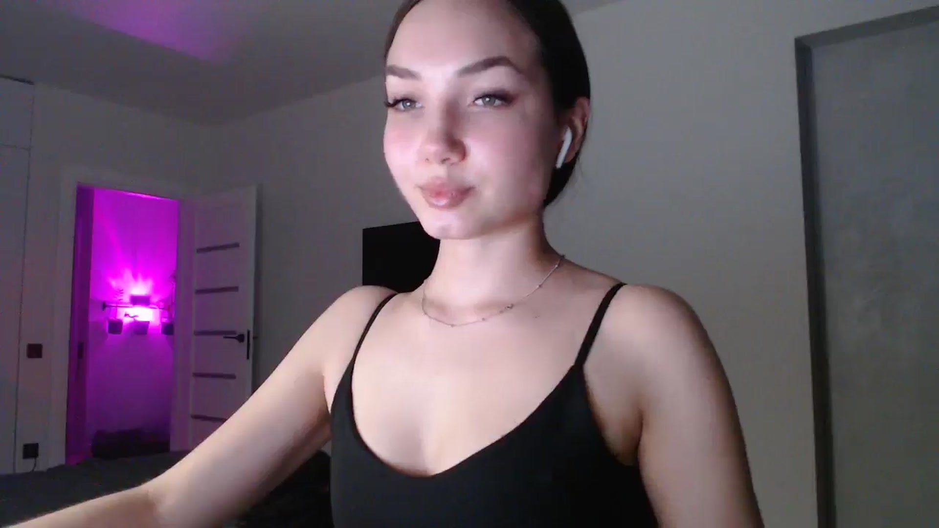 Gallery image thumbnail from Browncat04's myfreecams stream on, 10/29/2024, 15:59 image 6 of 20