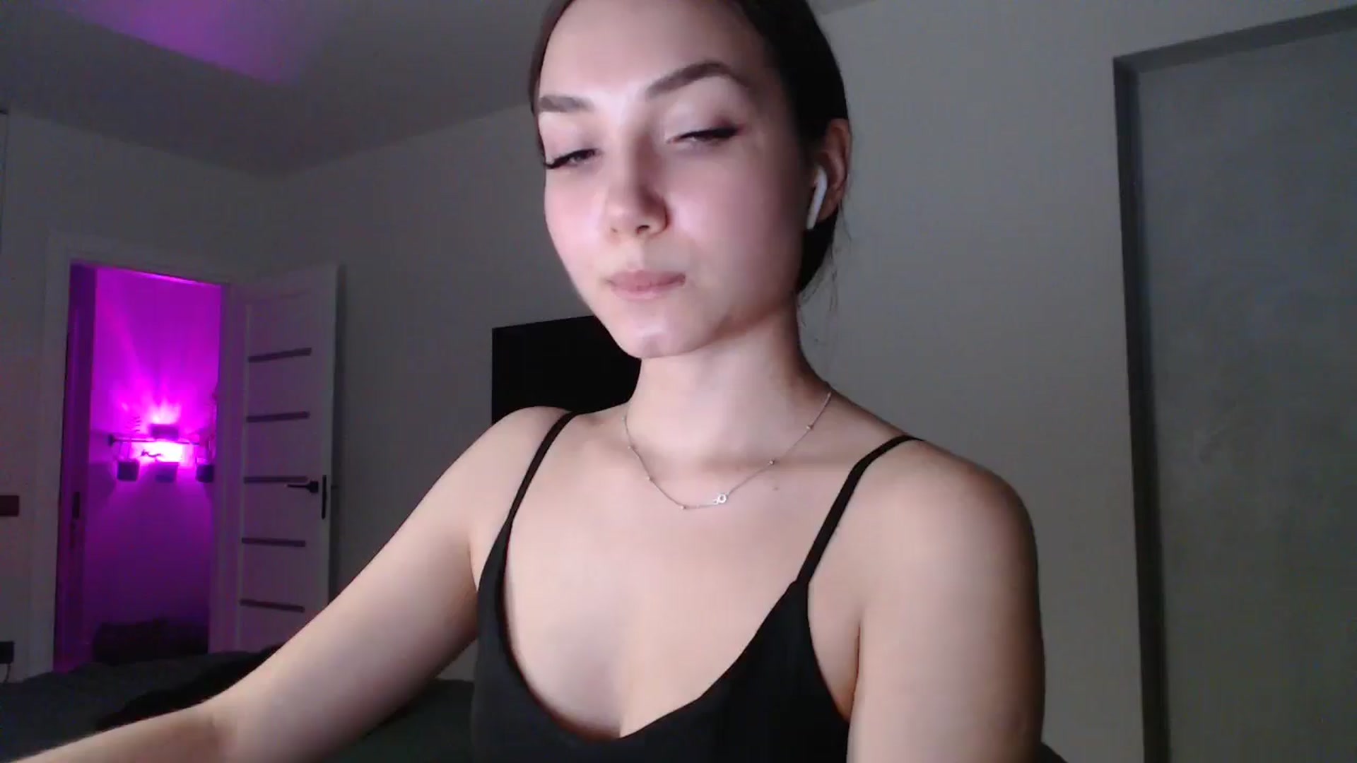 Gallery image thumbnail from Browncat04's myfreecams stream on, 10/29/2024, 15:59 image 12 of 20
