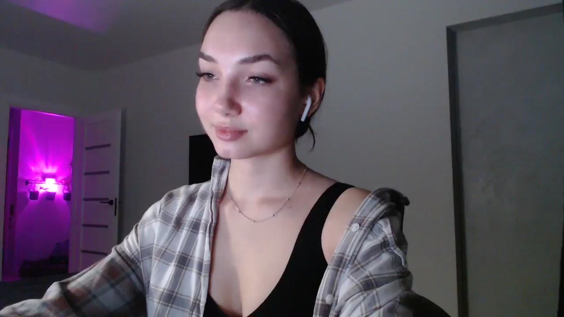Gallery image thumbnail from Browncat04's myfreecams stream on, 11/02/2024, 15:15 image 17 of 20