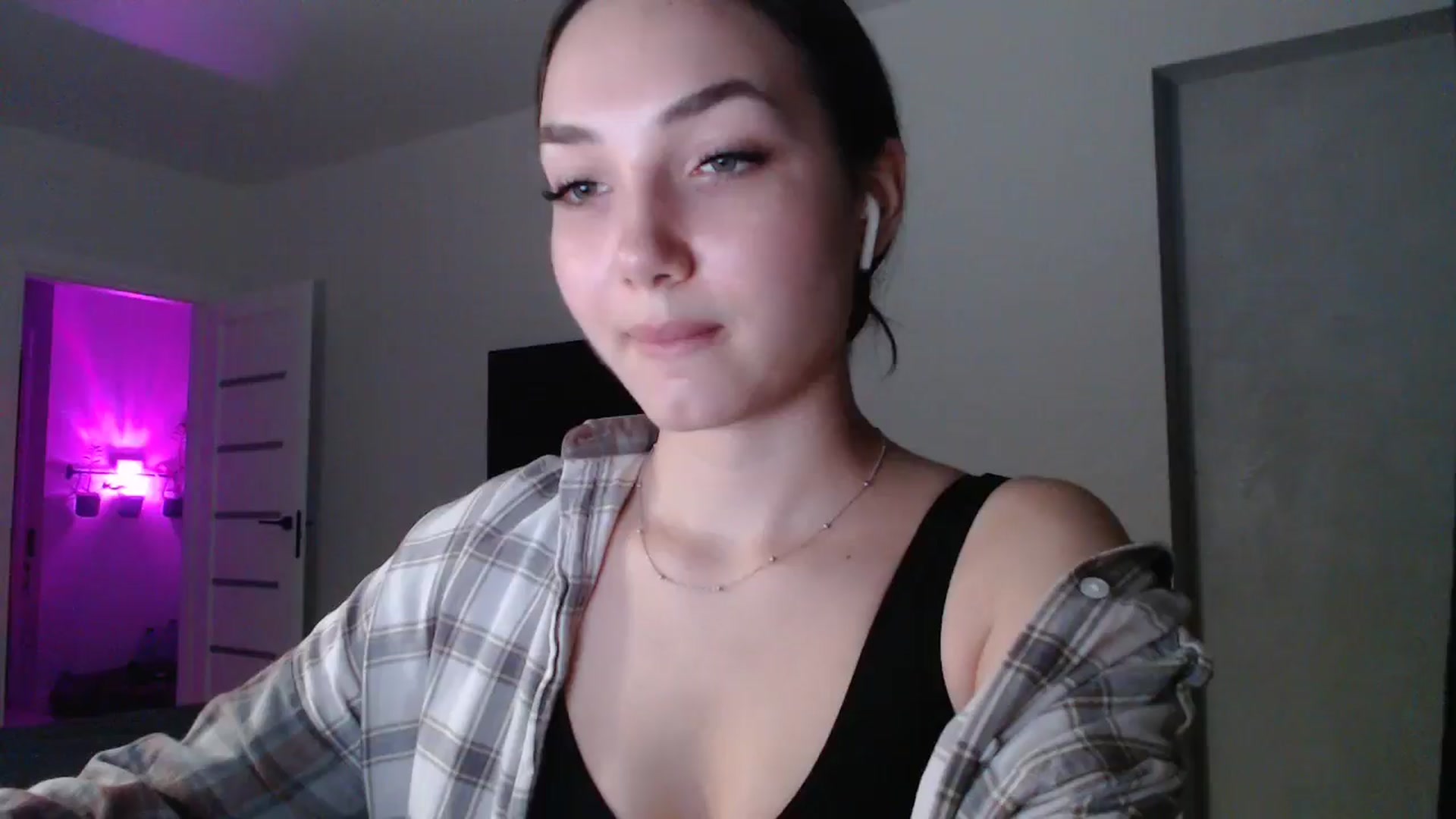 Gallery image thumbnail from Browncat04's myfreecams stream on, 11/02/2024, 15:15 image 19 of 20