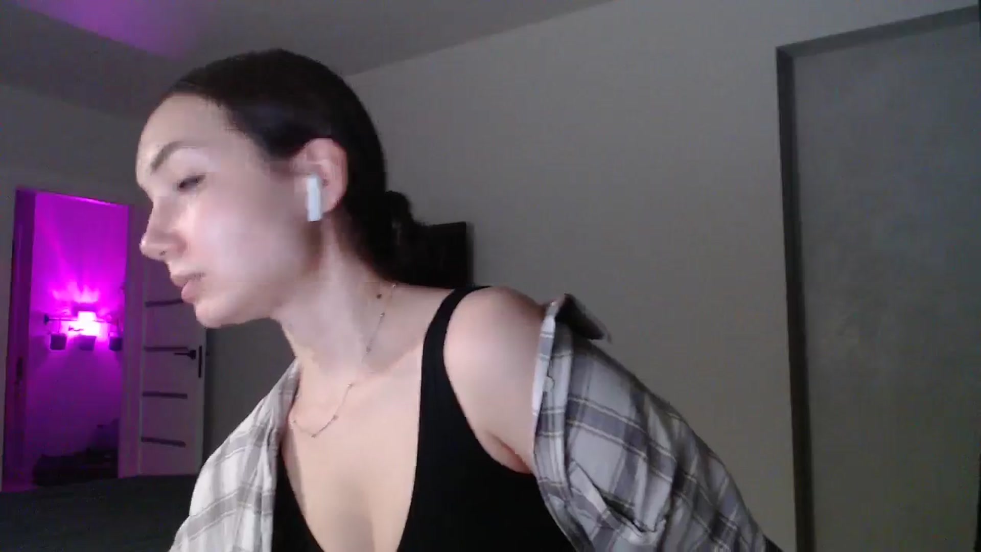 Gallery image thumbnail from Browncat04's myfreecams stream on, 11/02/2024, 15:15 image 13 of 20