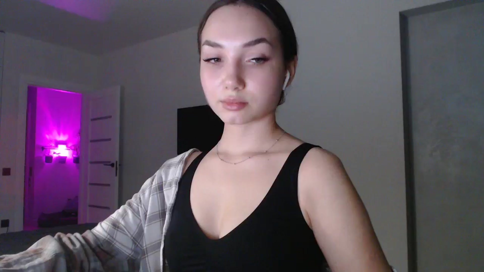 Gallery image thumbnail from Browncat04's myfreecams stream on, 11/02/2024, 16:21 image 9 of 20