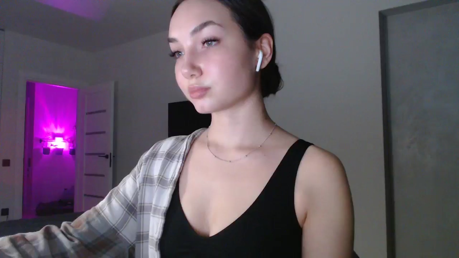 Gallery image thumbnail from Browncat04's myfreecams stream on, 11/02/2024, 16:21 image 1 of 20