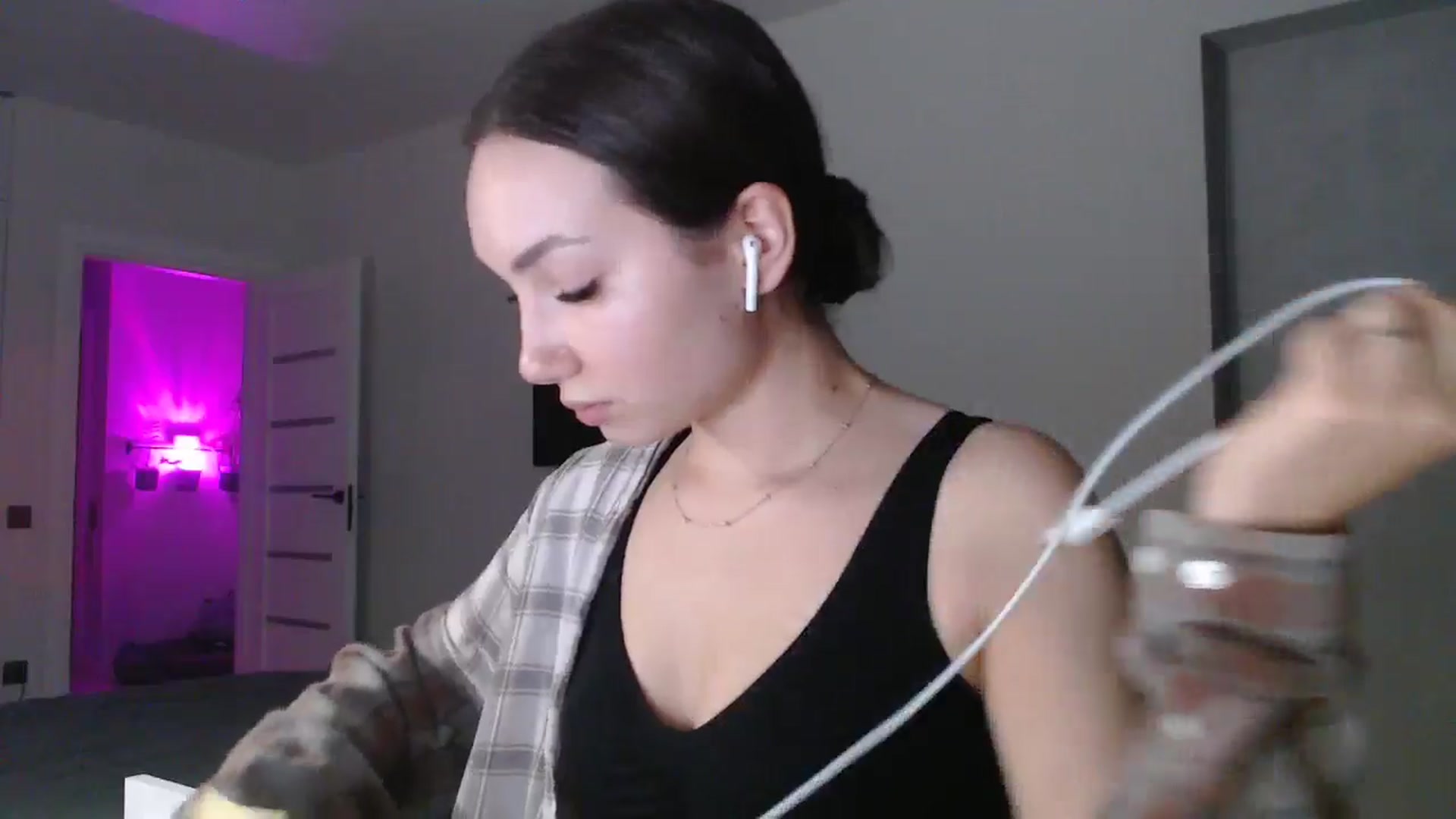 Gallery image thumbnail from Browncat04's myfreecams stream on, 11/02/2024, 16:21 image 2 of 20
