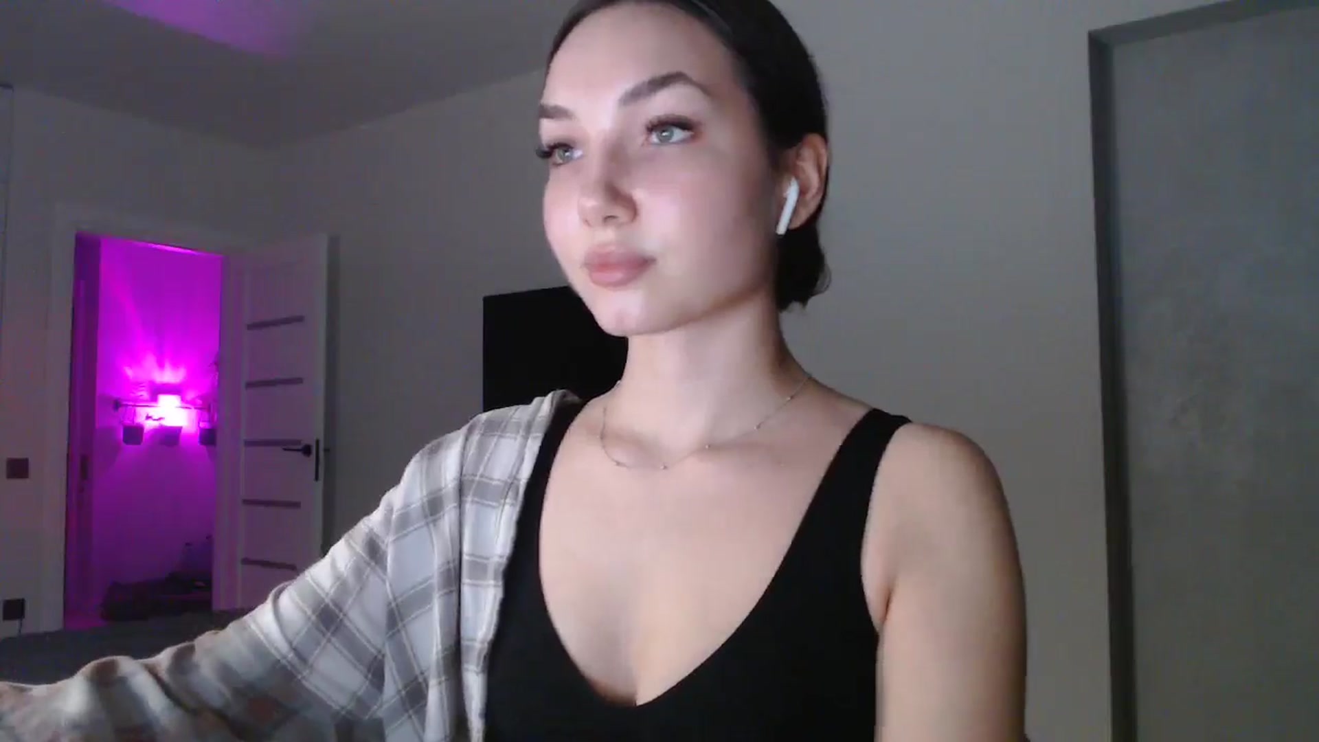 Gallery image thumbnail from Browncat04's myfreecams stream on, 11/02/2024, 16:21 image 4 of 20