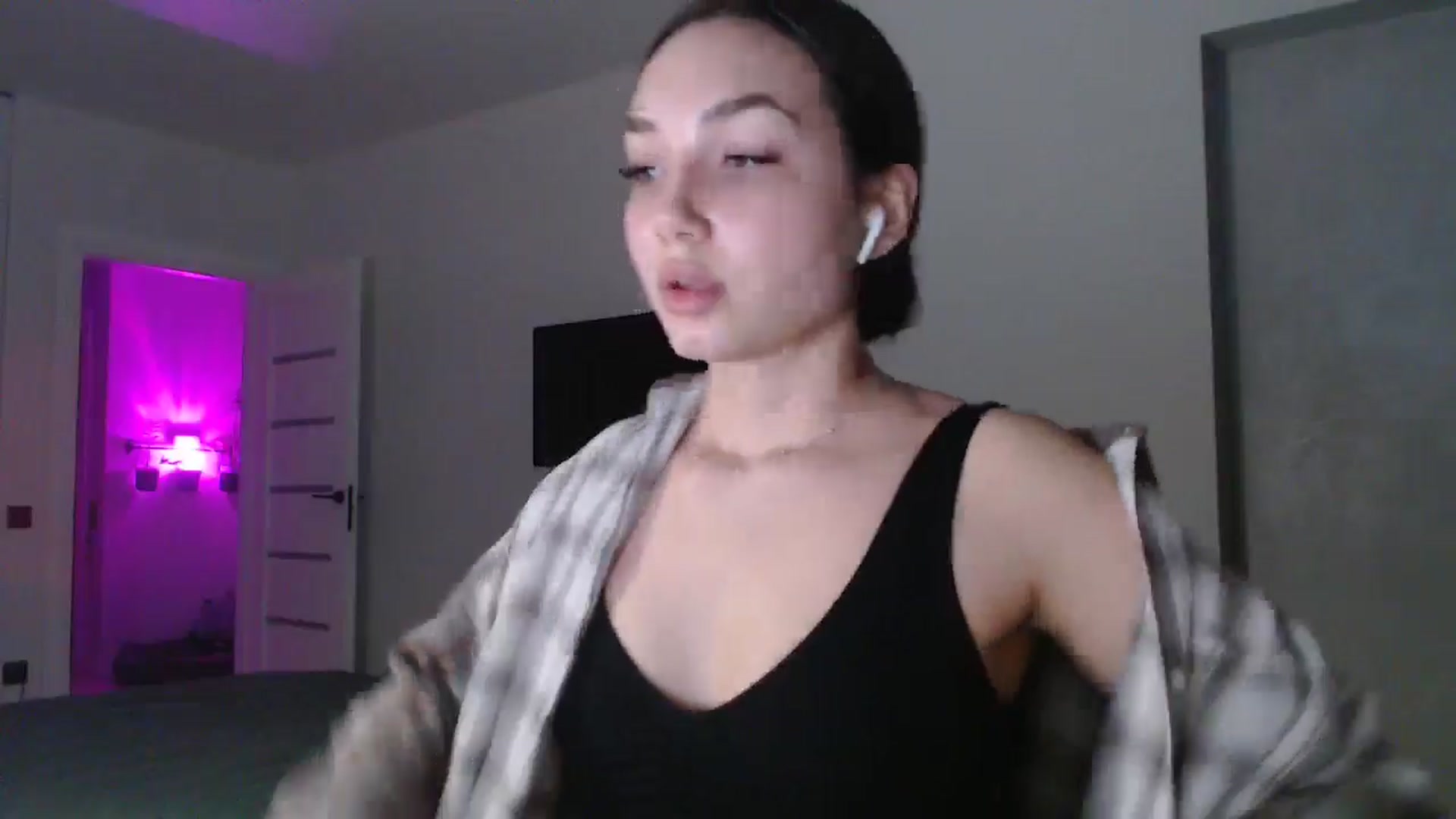 Gallery image thumbnail from Browncat04's myfreecams stream on, 11/02/2024, 16:21 image 10 of 20