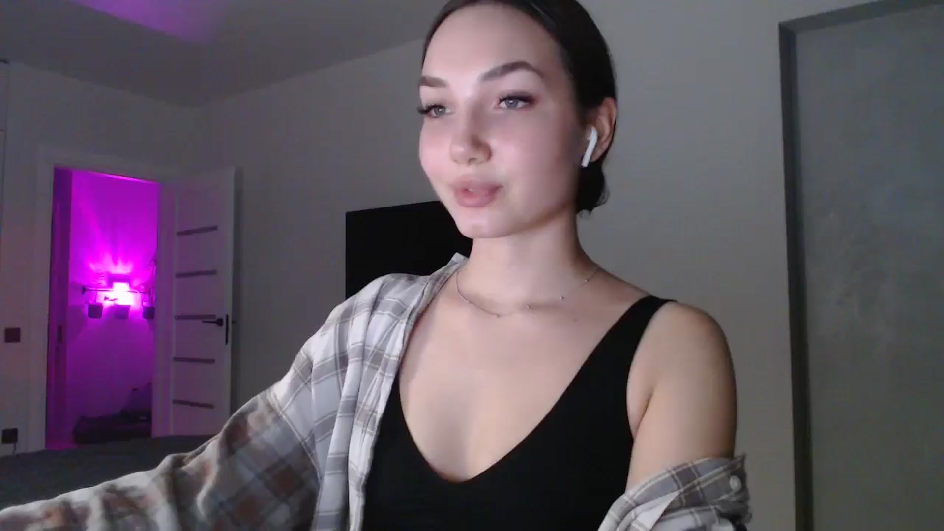 Gallery image thumbnail from Browncat04's myfreecams stream on, 11/02/2024, 16:21 image 12 of 20
