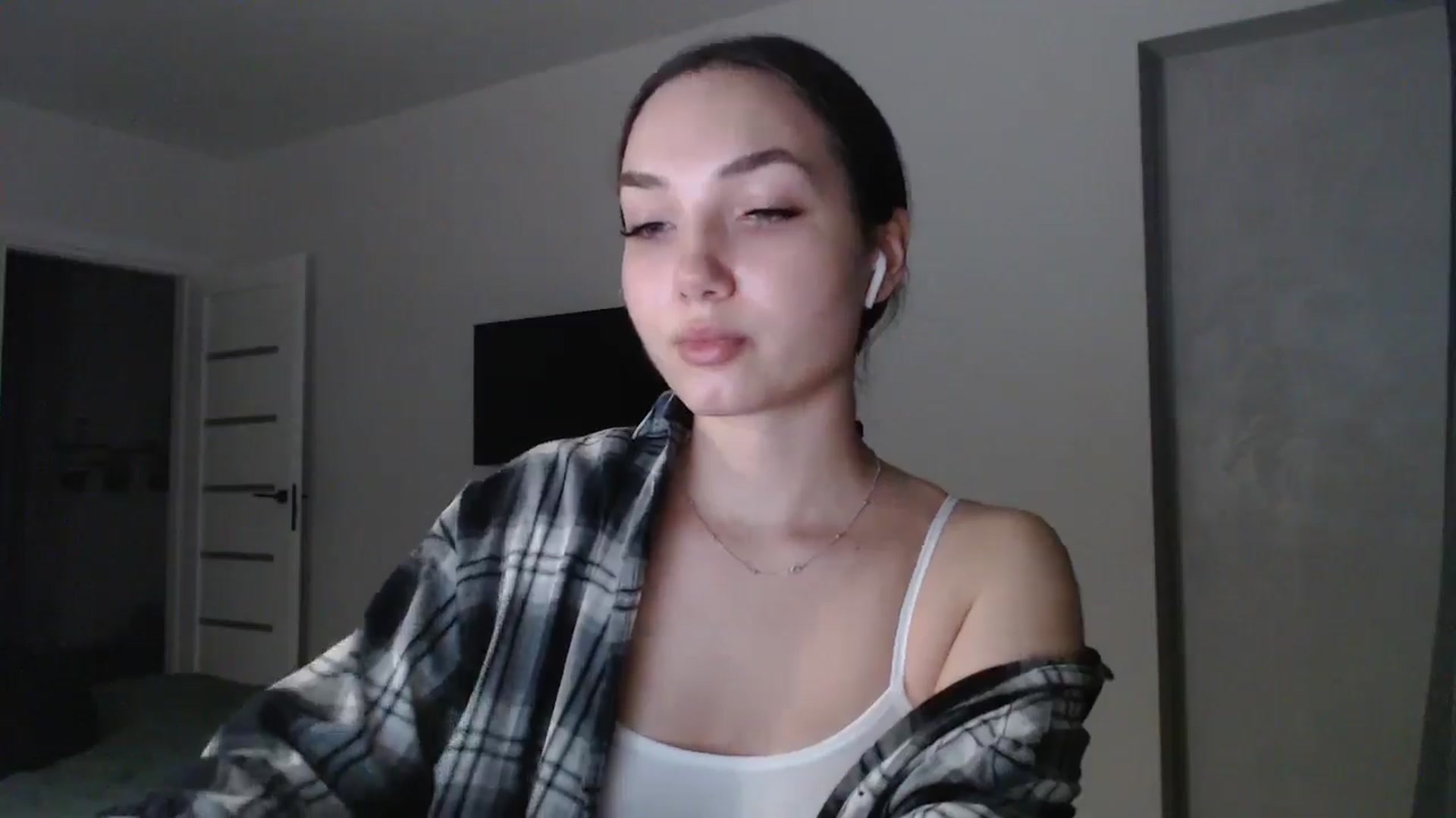 Gallery image thumbnail from Browncat04's myfreecams stream on, 11/03/2024, 17:23 image 5 of 20