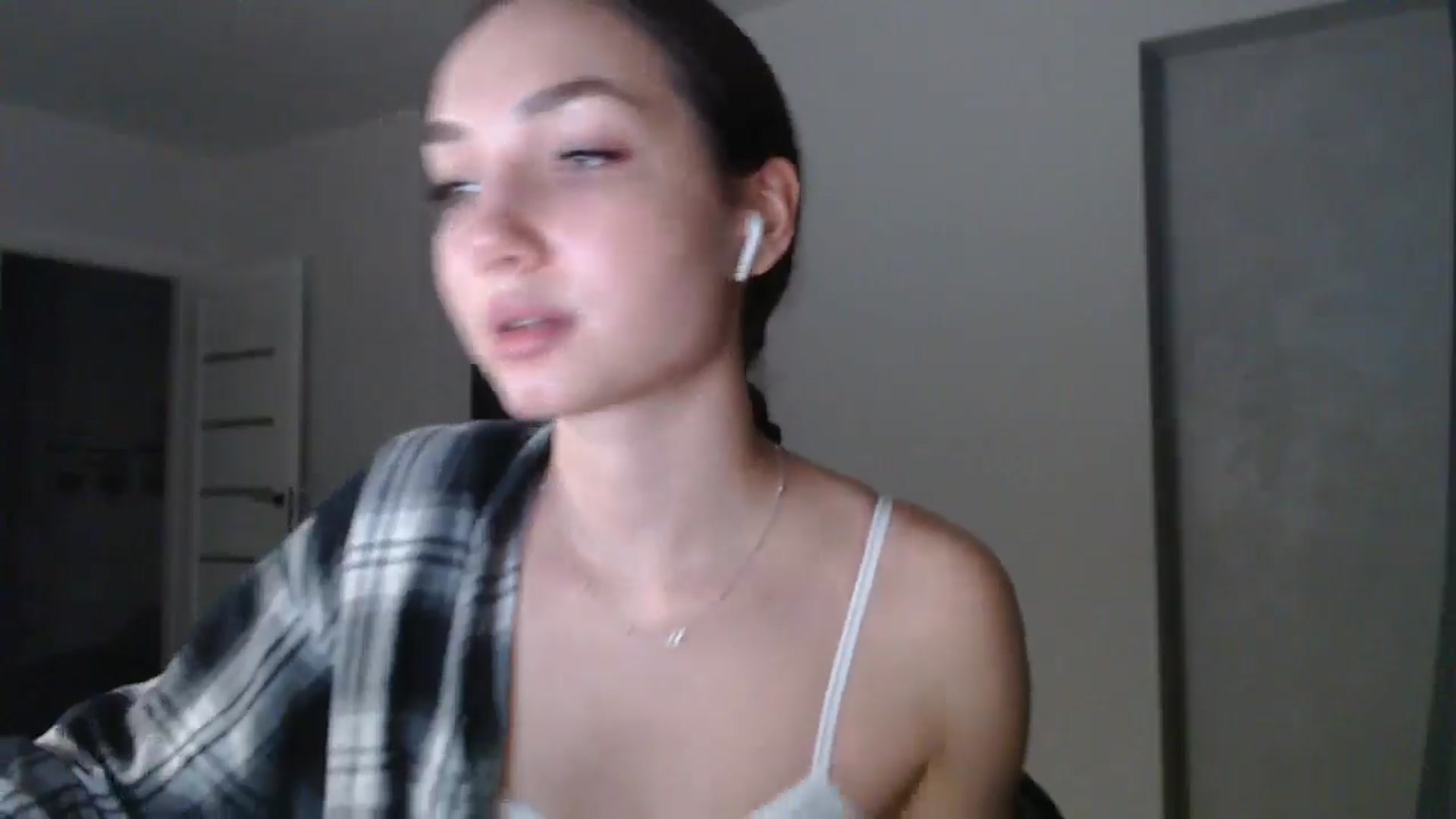 Gallery image thumbnail from Browncat04's myfreecams stream on, 11/03/2024, 17:23 image 6 of 20