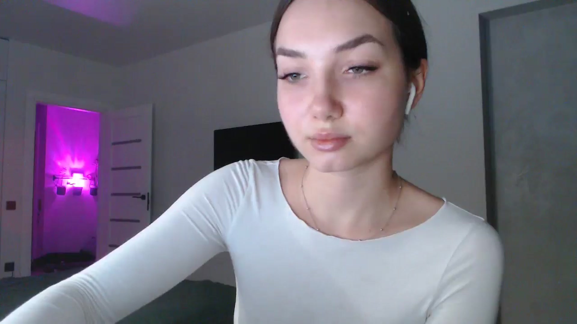 Gallery image thumbnail from Browncat04's myfreecams stream on, 11/06/2024, 16:29 image 14 of 20