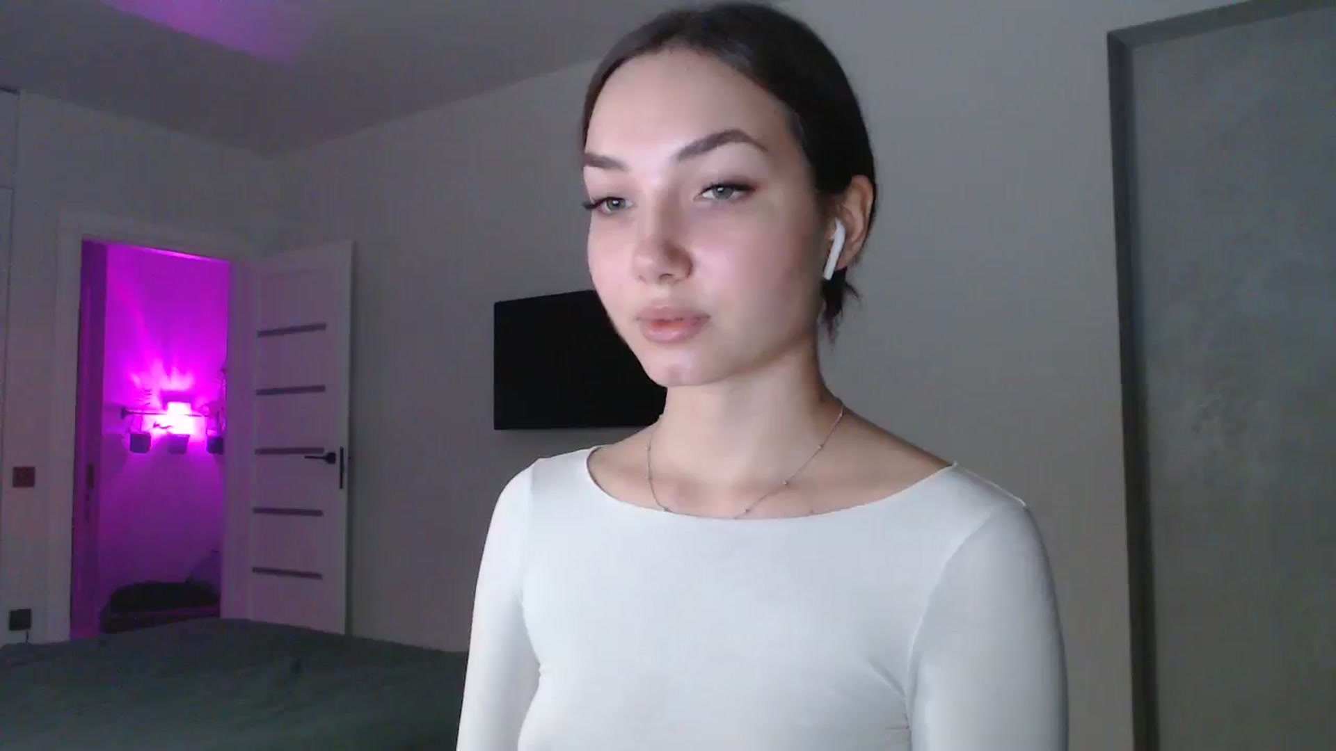 Gallery image thumbnail from Browncat04's myfreecams stream on, 11/06/2024, 16:29 image 8 of 20