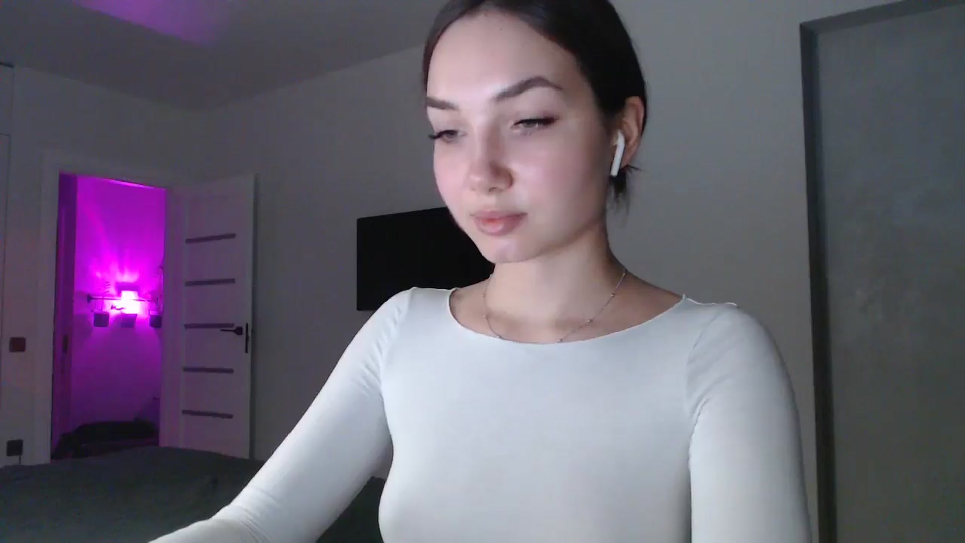 Gallery image thumbnail from Browncat04's myfreecams stream on, 11/06/2024, 16:29 image 2 of 20