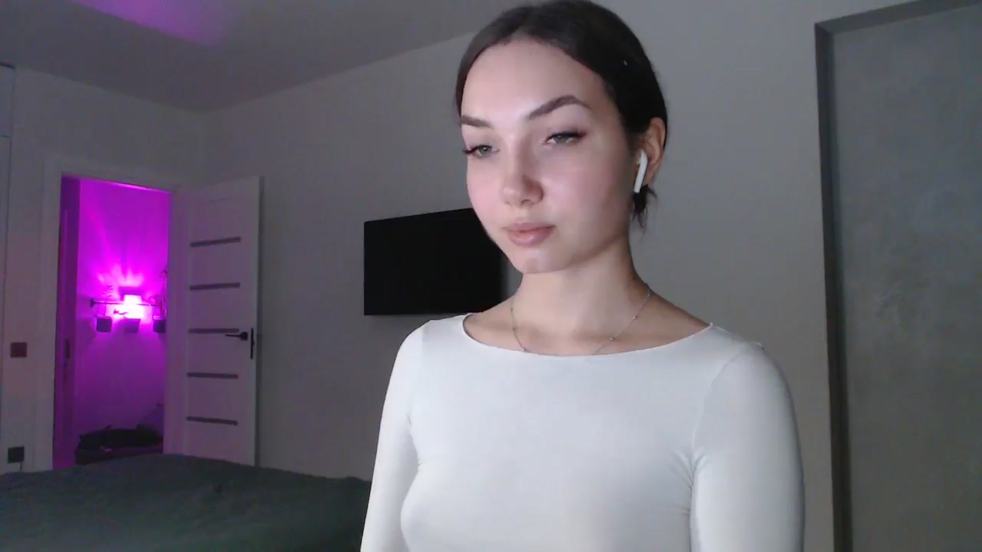 Gallery image thumbnail from Browncat04's myfreecams stream on, 11/06/2024, 16:29 image 18 of 20