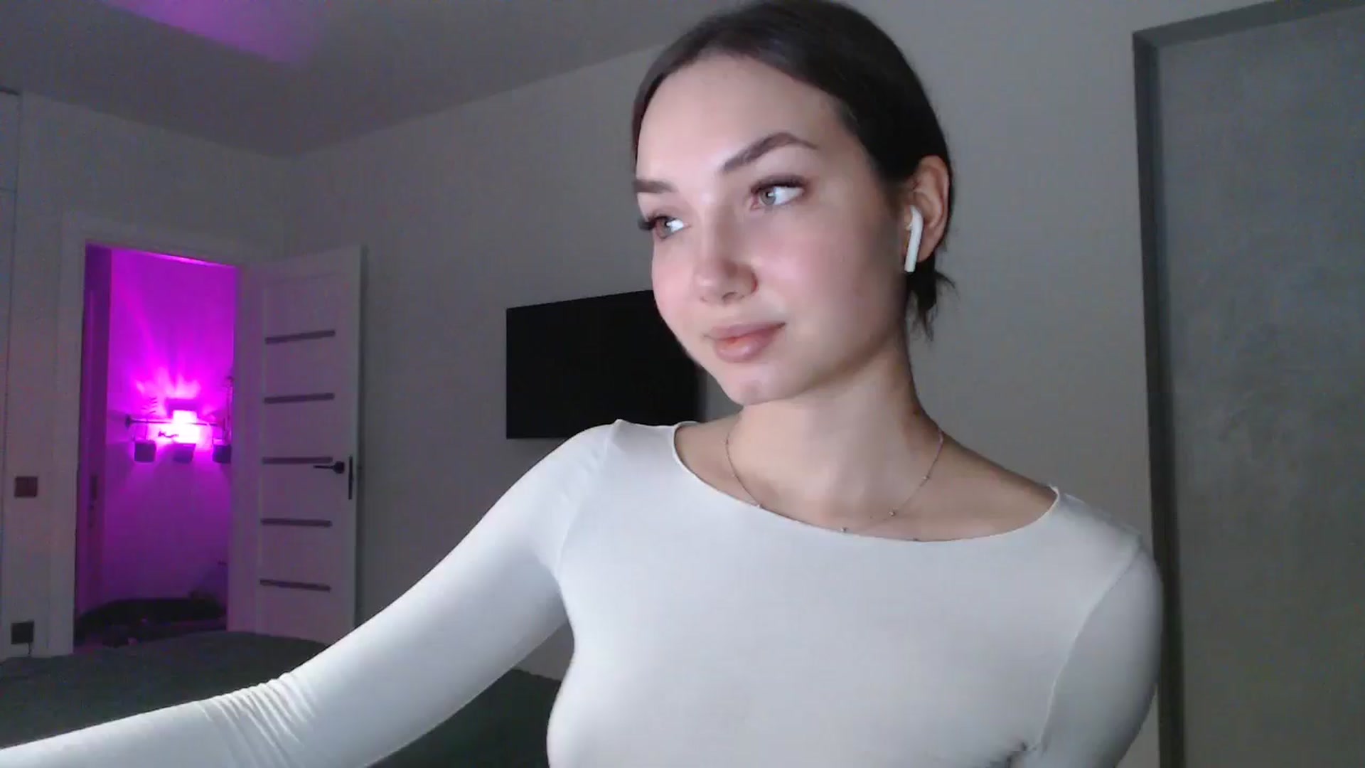 Gallery image thumbnail from Browncat04's myfreecams stream on, 11/06/2024, 16:29 image 12 of 20