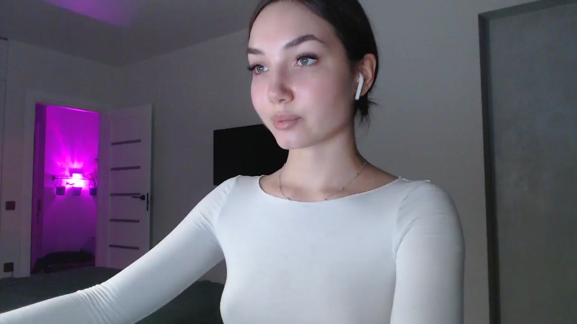 Gallery image thumbnail from Browncat04's myfreecams stream on, 11/06/2024, 16:29 image 1 of 20