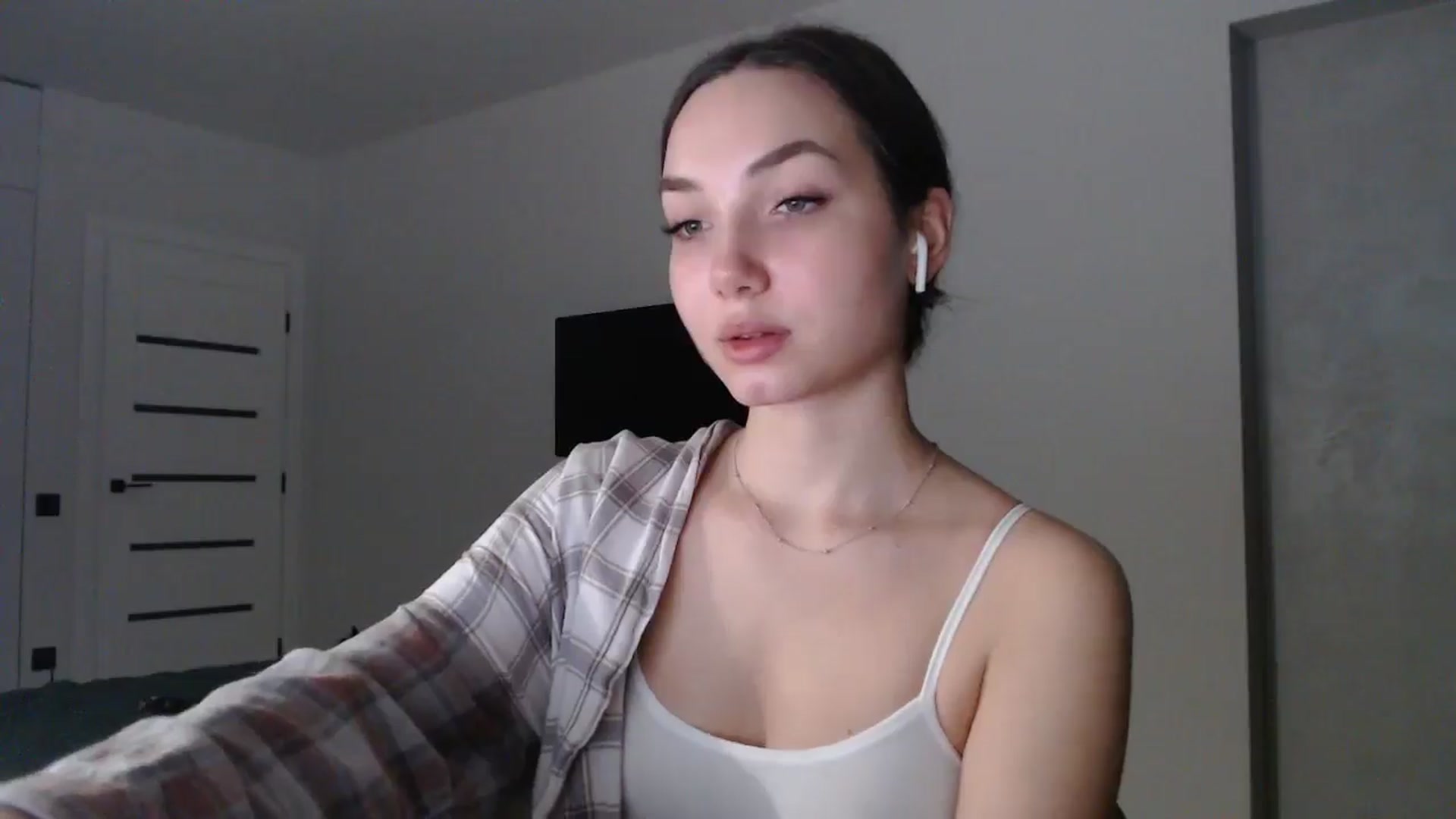 Gallery image thumbnail from Browncat04's myfreecams stream on, 11/08/2024, 16:26 image 15 of 20